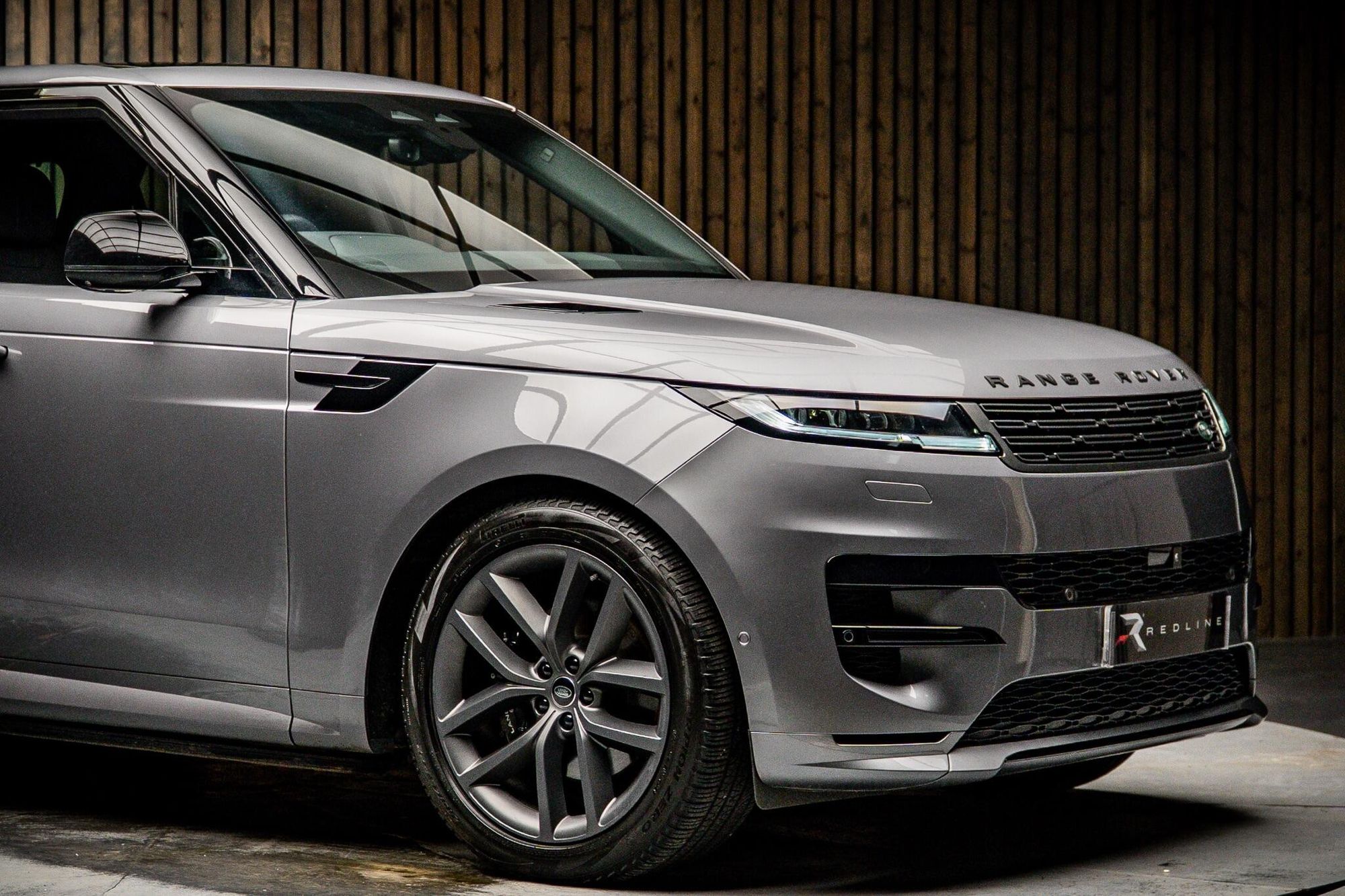 LAND ROVER RANGE ROVER SPORT ESTATE 3.0 P400 Dynamic SE 5dr Auto for sale UK - Slide 10