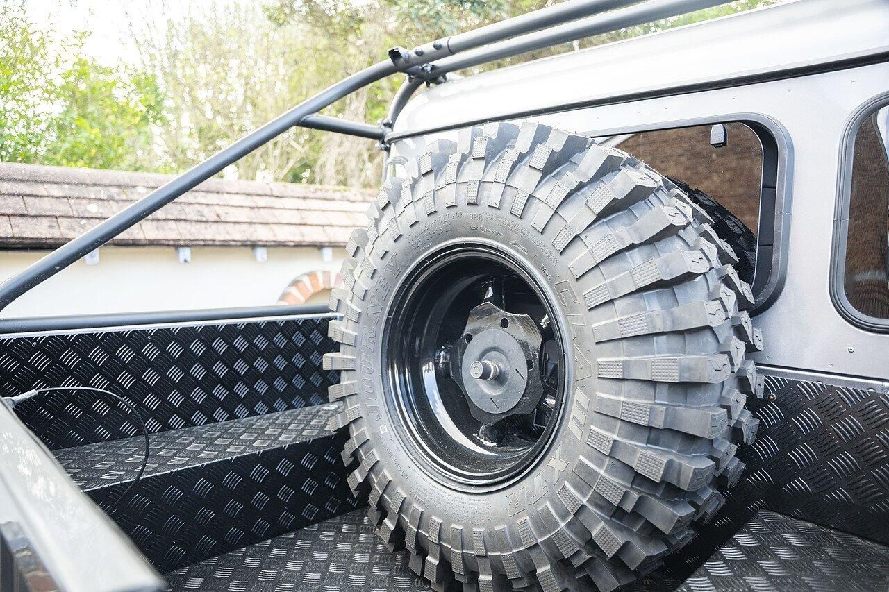 LAND ROVER DEFENDER 110 LWB DIESEL Double Cab PickUp TDCi for sale UK - Slide 6