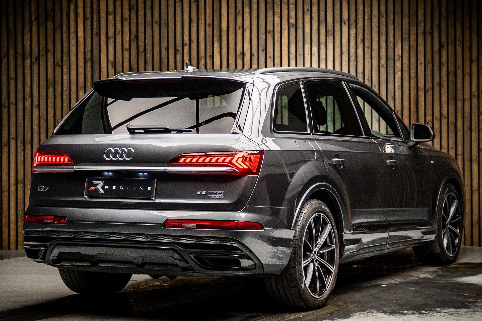 AUDI Q7 ESTATE 55 TFSI Quattro Black Edition 5dr Tiptronic for sale UK - Slide 4