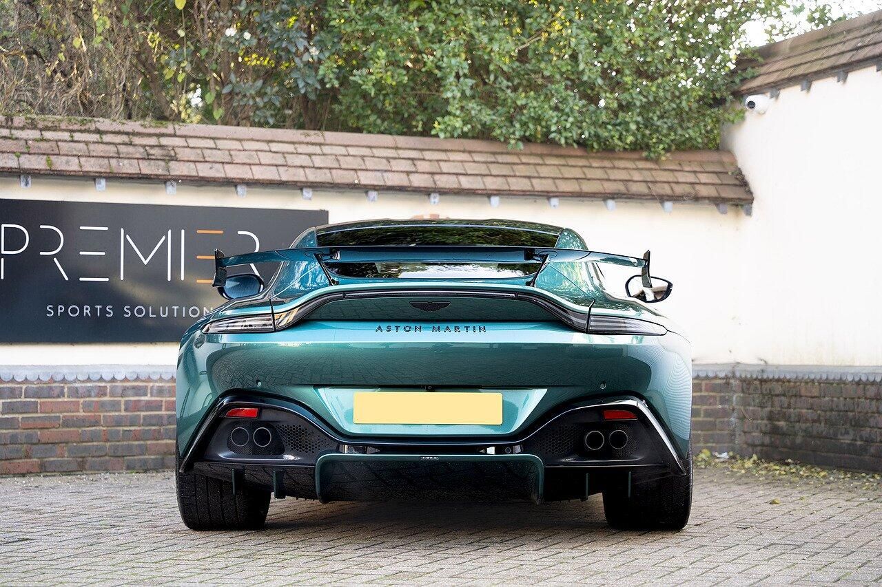ASTON MARTIN VANTAGE V8 COUPE SPECIAL EDITIONS F1 Edition 2dr ZF 8 Speed Auto for sale UK - Slide 5
