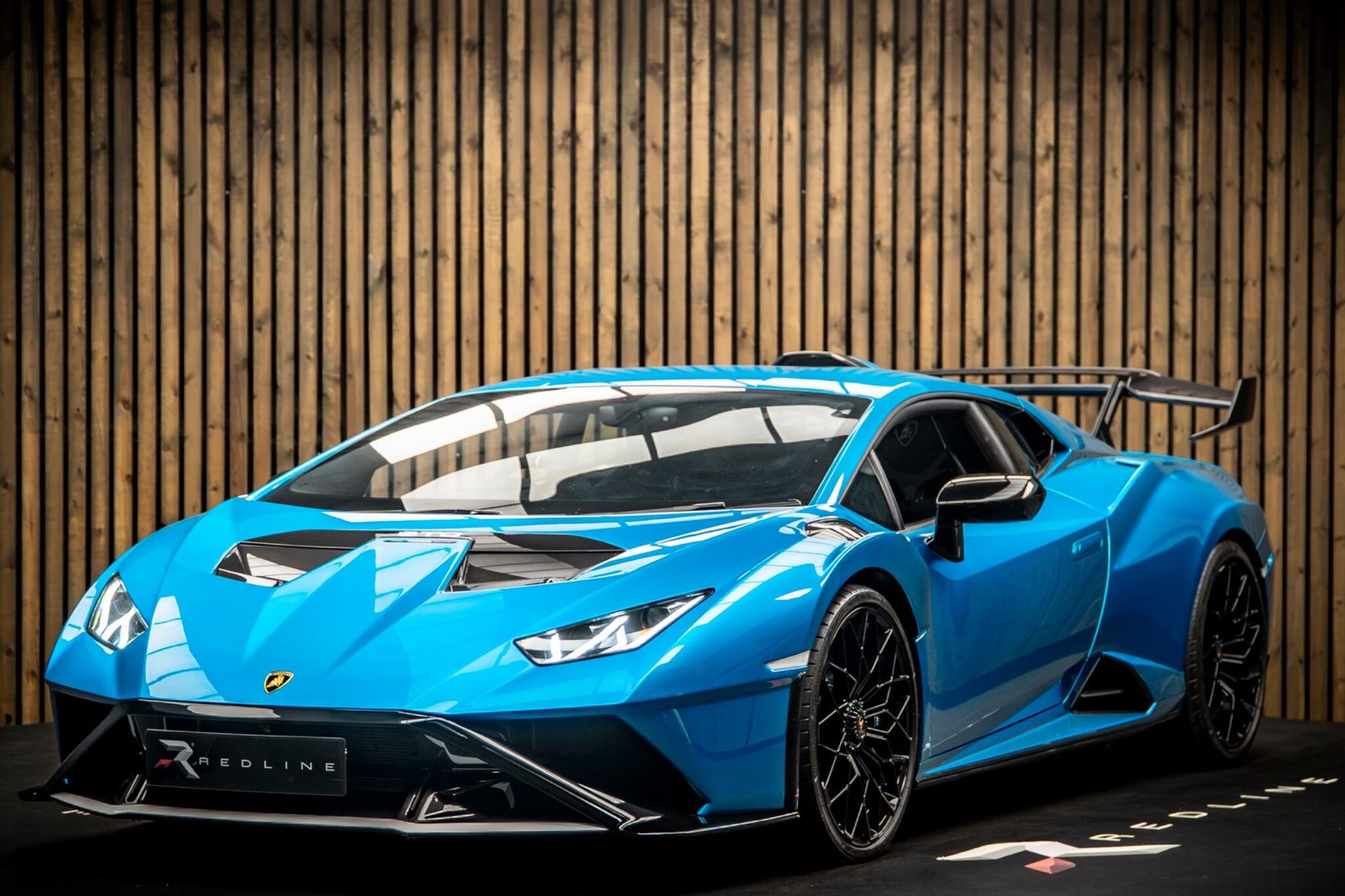 LAMBORGHINI HURACAN EVO COUPE 5.2 V10 640 STO 2dr Auto for sale UK - Slide 8