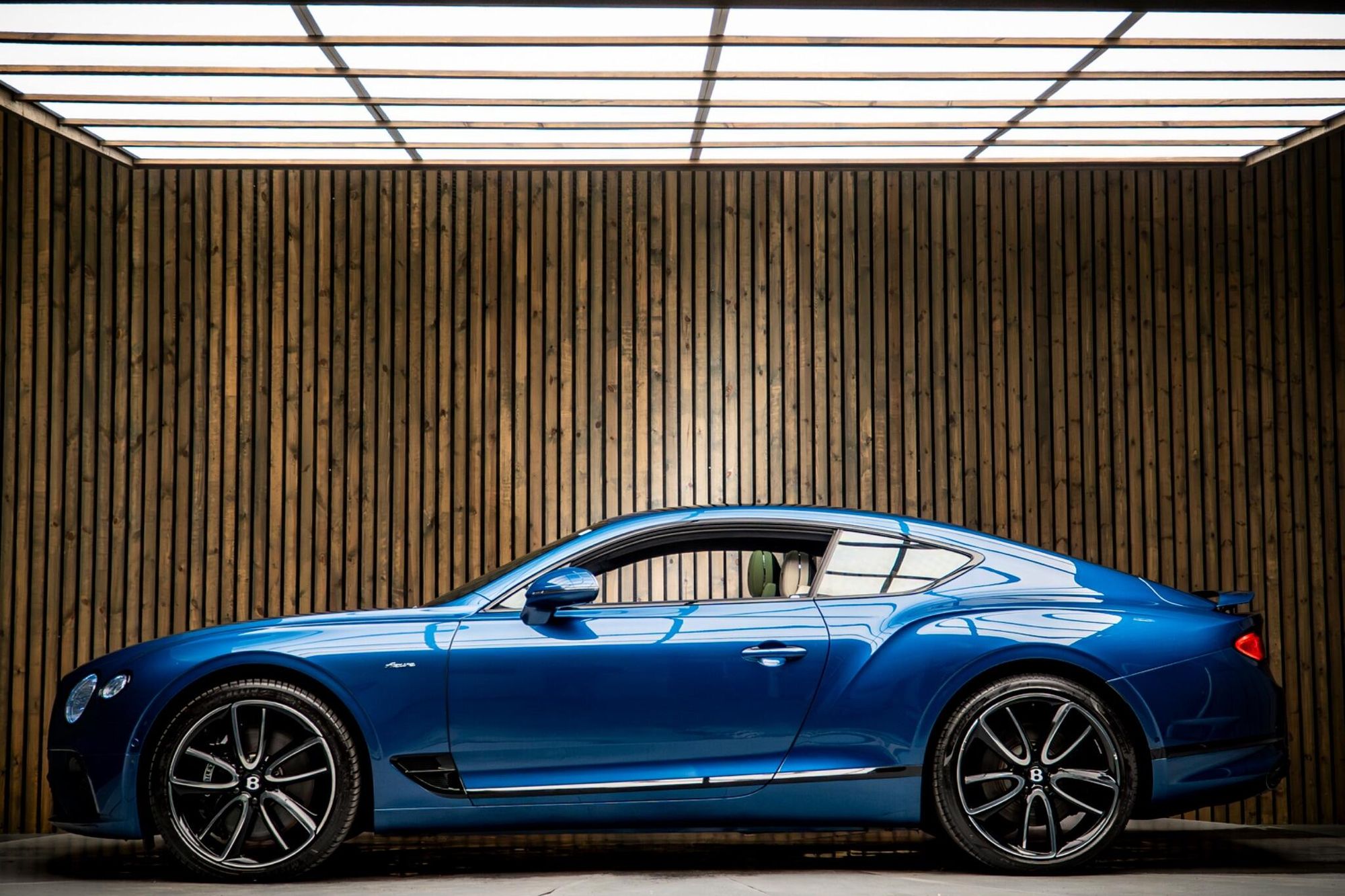 BENTLEY CONTINENTAL GT COUPE 4.0 V8 Azure 2dr Auto for sale UK - Slide 7