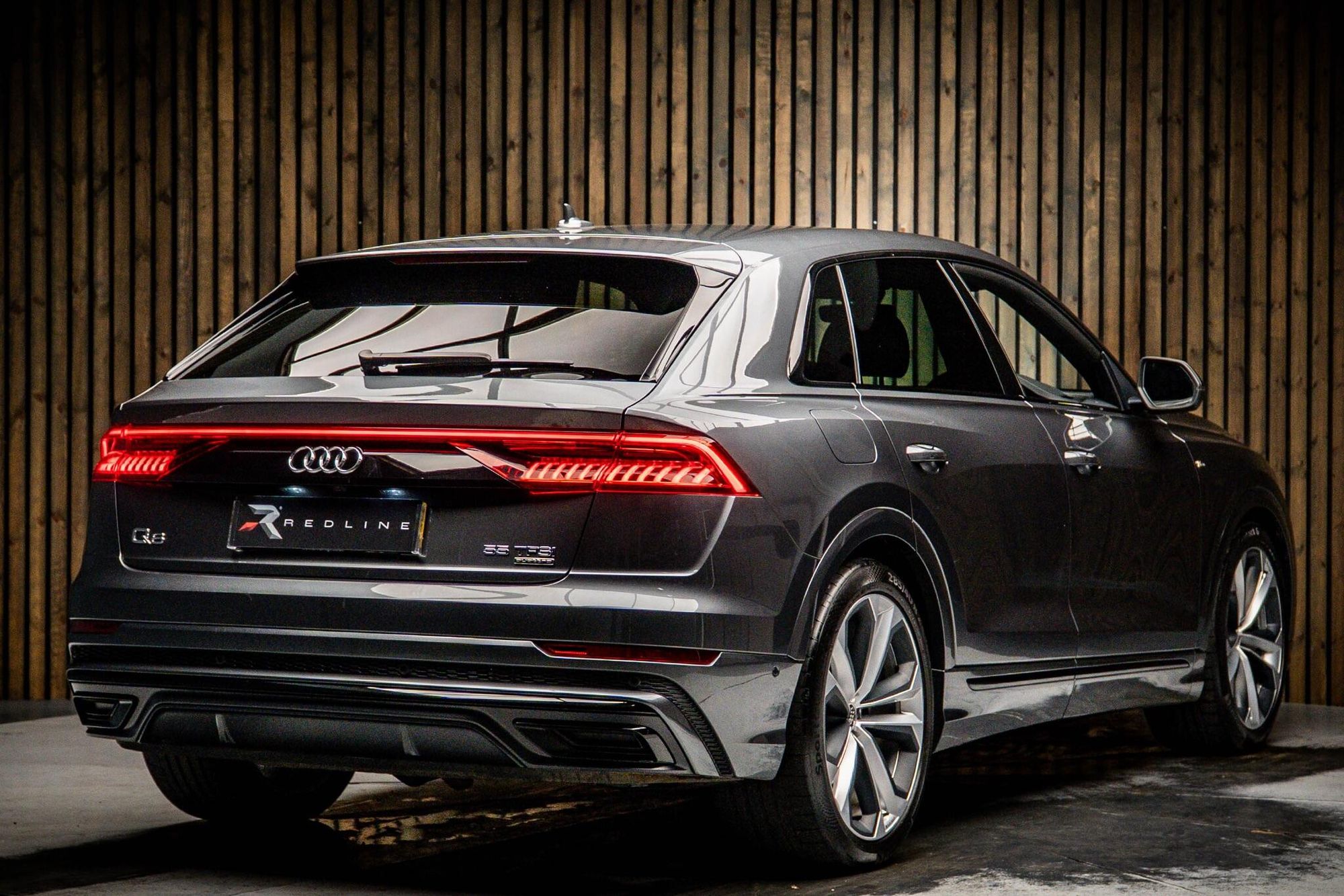 AUDI Q8 ESTATE 55 TFSI Quattro Black Edition 5dr Tiptronic for sale UK - Slide 4