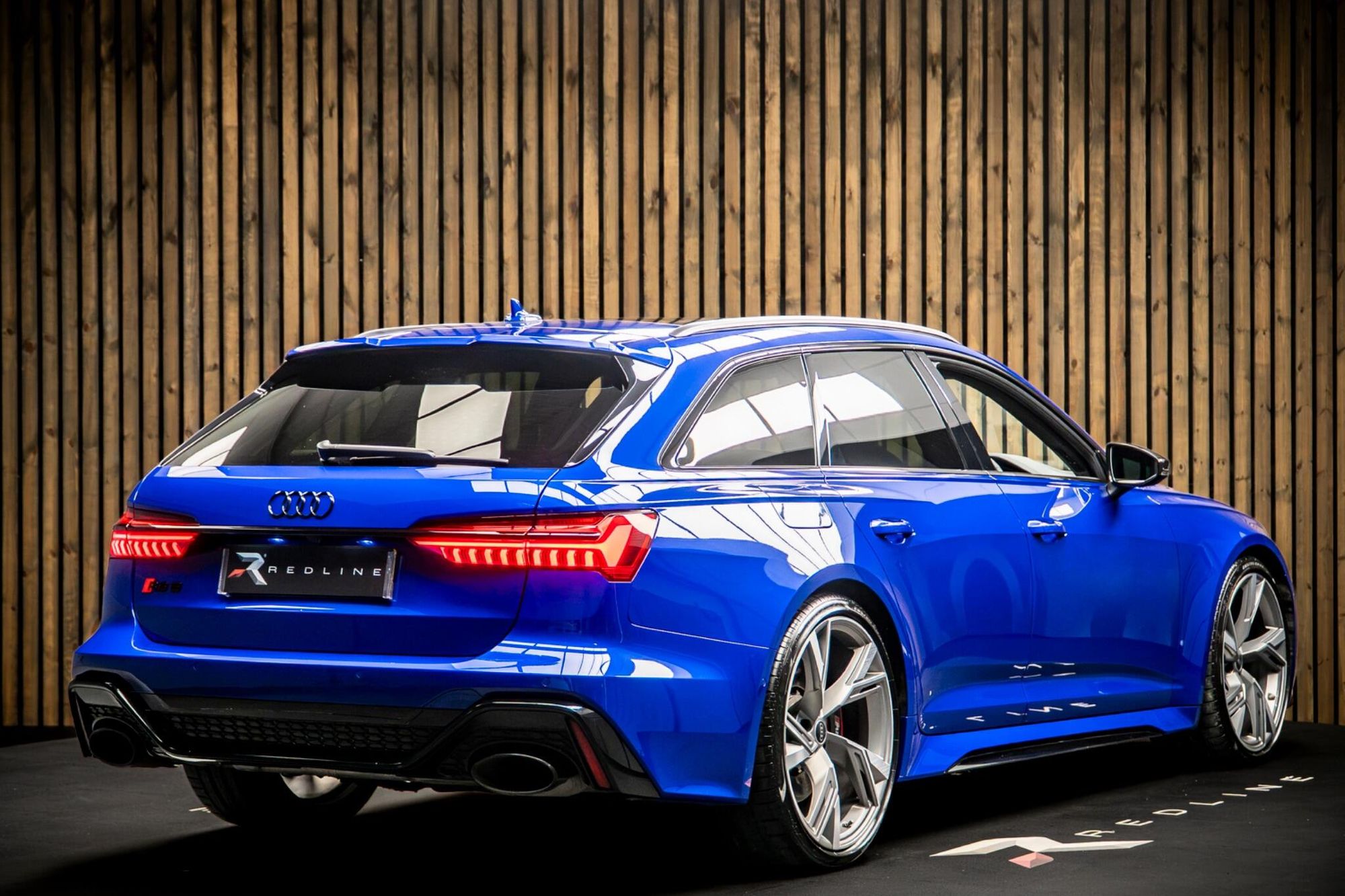 AUDI RS6 RS 6 AVANT RS 6 TFSI Quattro Vorsprung 5dr Tiptronic for sale UK - Slide 4