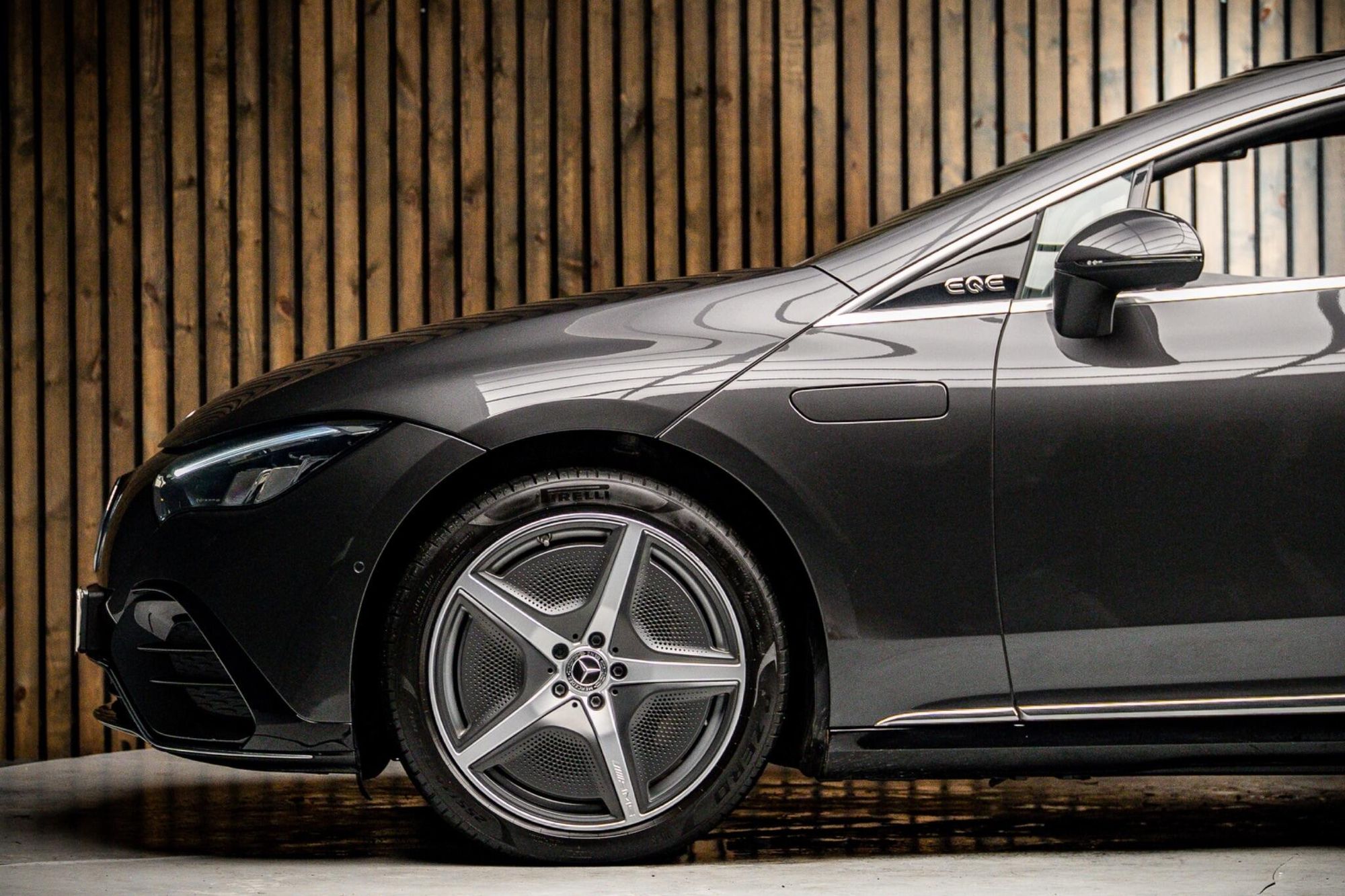 MERCEDES-BENZ EQE SALOON EQE 300 180kW AMG Line Premium 89kWh 4dr Auto for sale UK - Slide 9