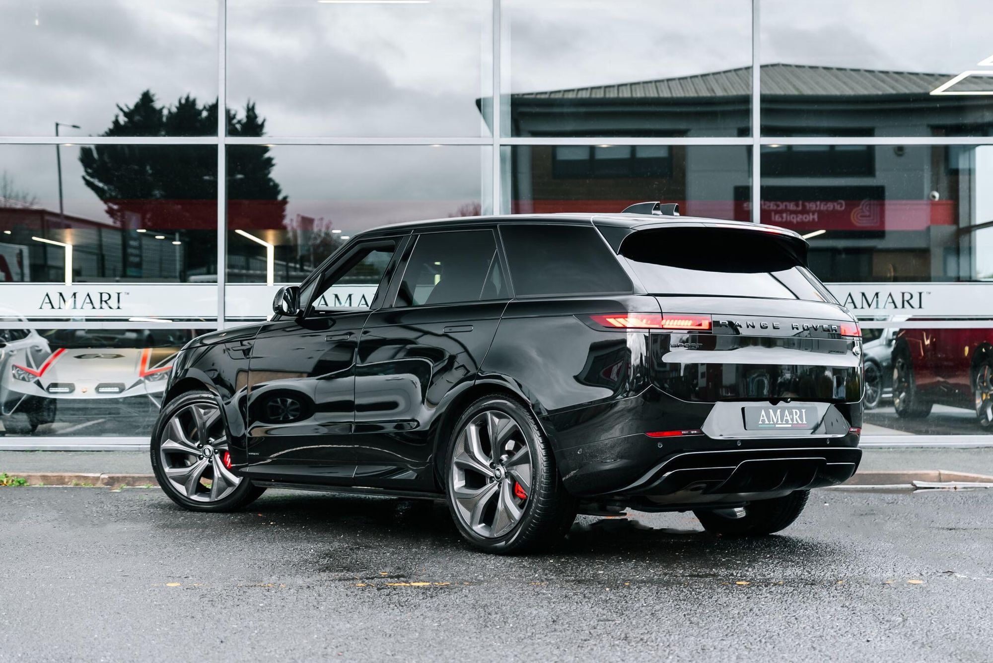 LAND ROVER RANGE ROVER SPORT DIESEL ESTATE 3.0 D350 Autobiography 5dr Auto for sale UK - Slide 3