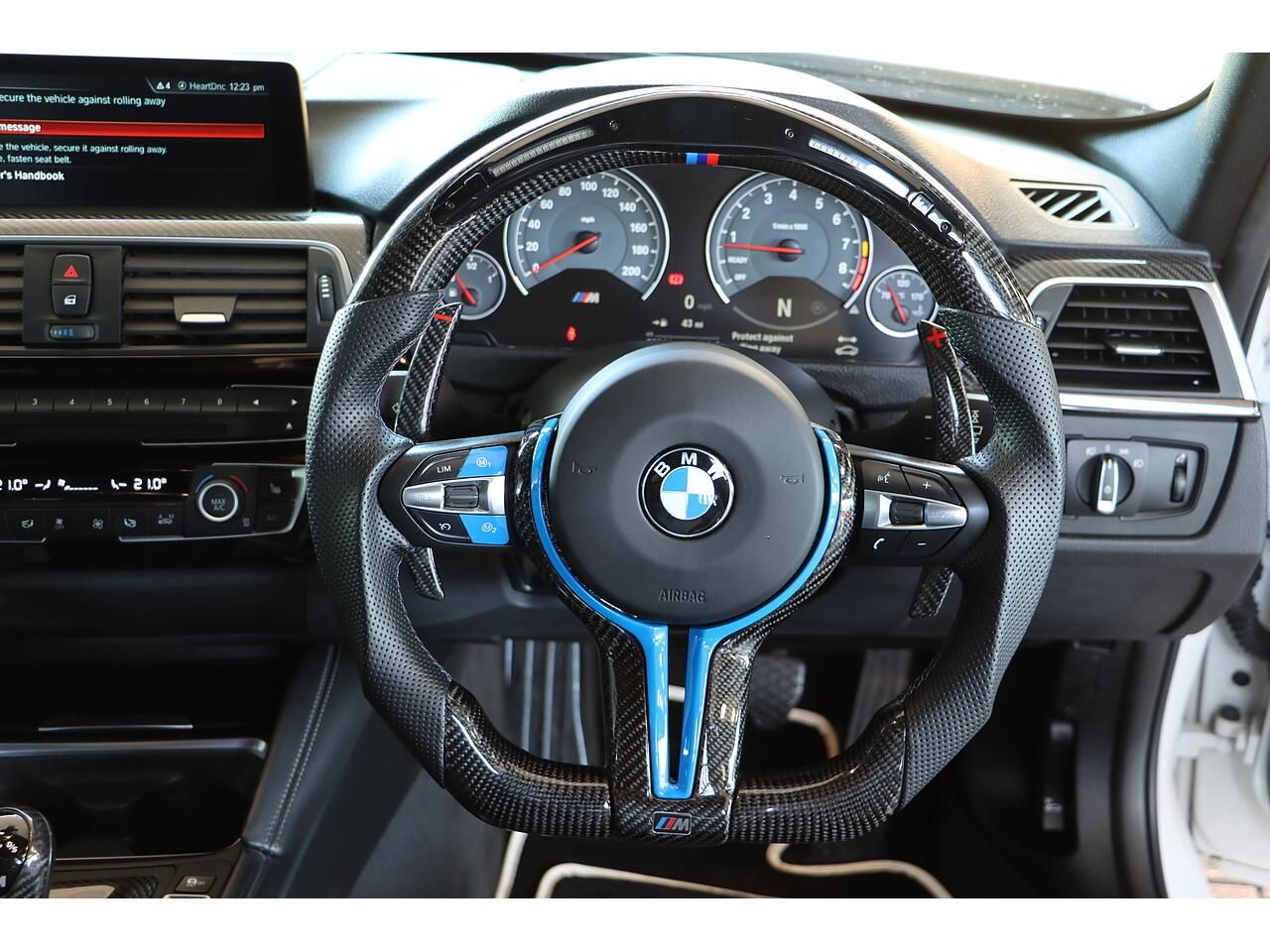 BMW M3 SALOON M3 4dr DCT [Competition Pack] for sale UK - Slide 8