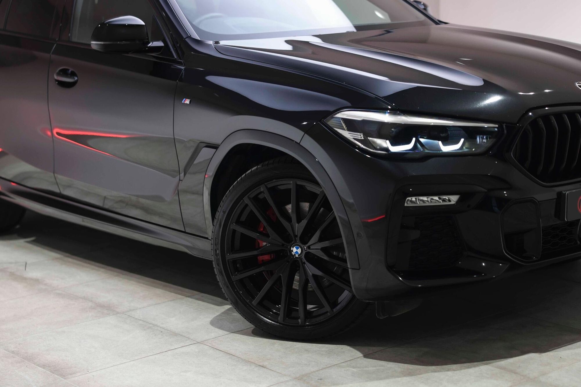 BMW X6 DIESEL ESTATE xDrive30d MHT M Sport 5dr Step Auto for sale UK - Slide 4