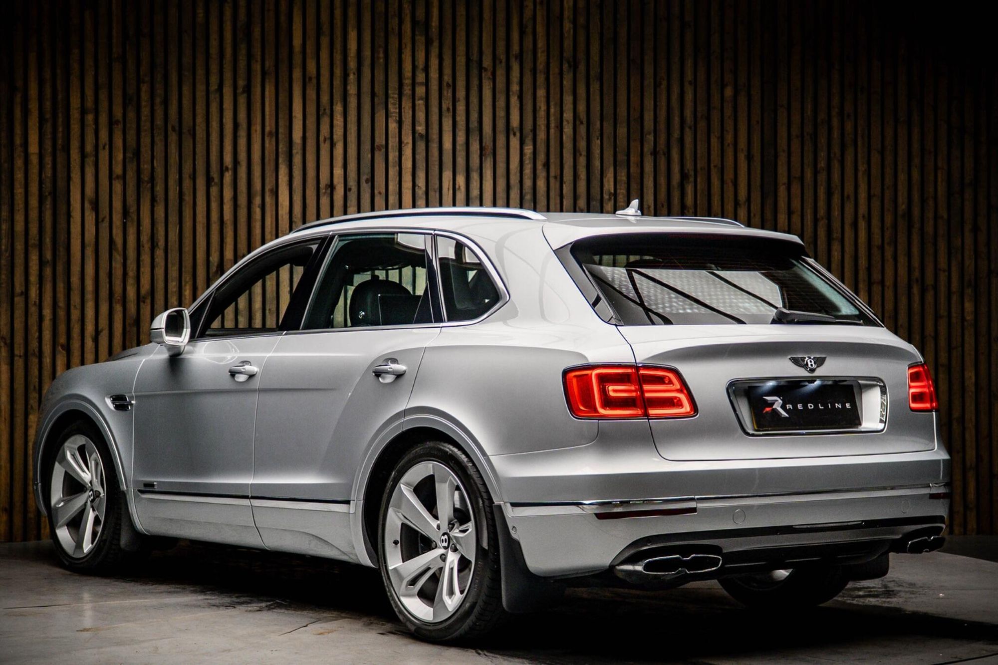 BENTLEY BENTAYGA DIESEL ESTATE 4.0 V8 5dr Auto for sale UK - Slide 3