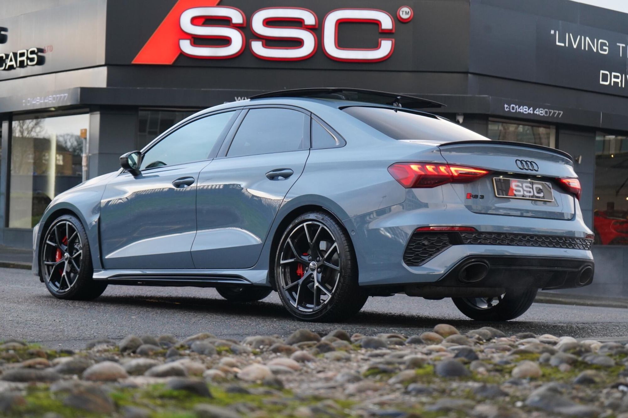 AUDI RS3 RS 3 SALOON RS 3 TFSI Quattro Vorsprung 4dr S Tronic for sale UK - Slide 2