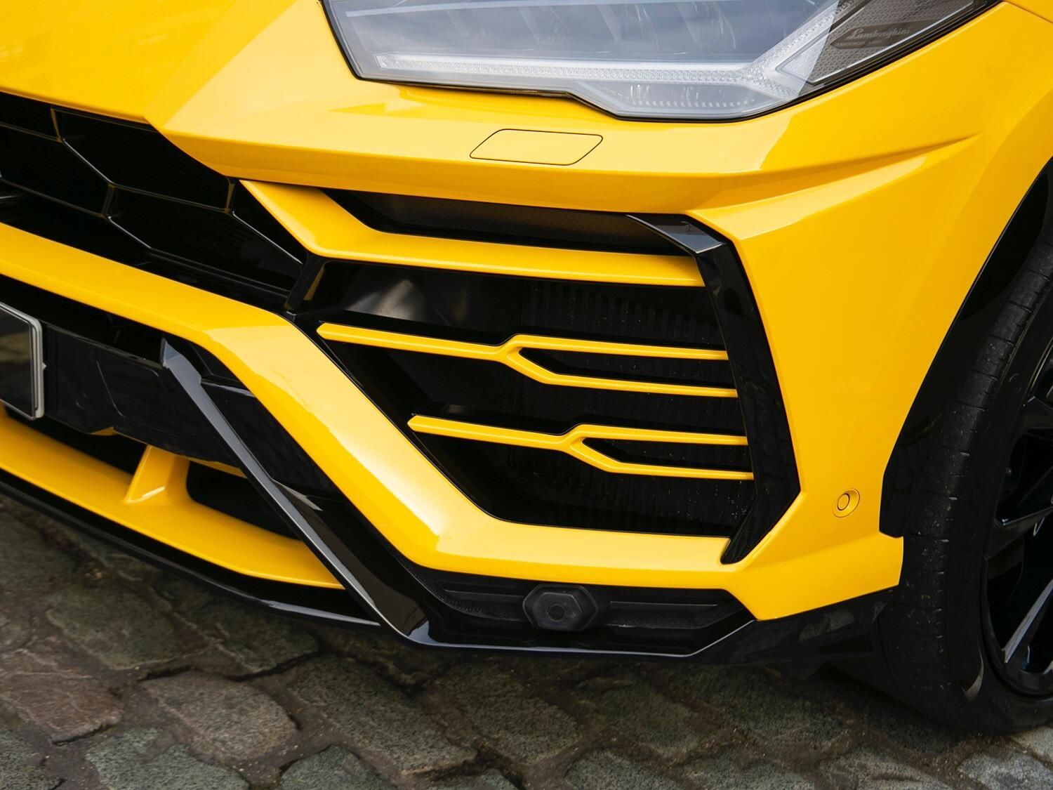 LAMBORGHINI URUS ESTATE 4.0T FSI V8 5dr Auto for sale UK - Slide 6