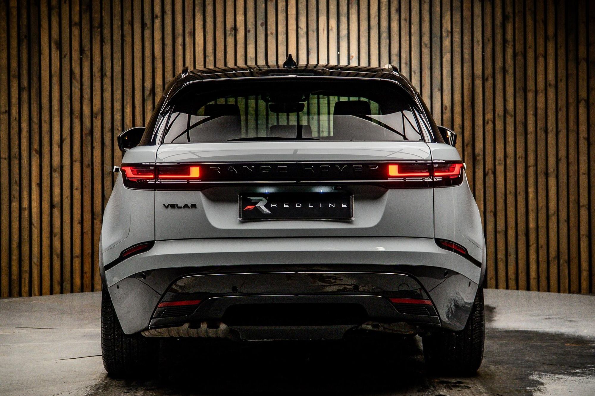 LAND ROVER RANGE ROVER VELAR DIESEL ESTATE 2.0 D200 MHEV Autobiography 5dr Auto [Revised] for sale UK - Slide 6