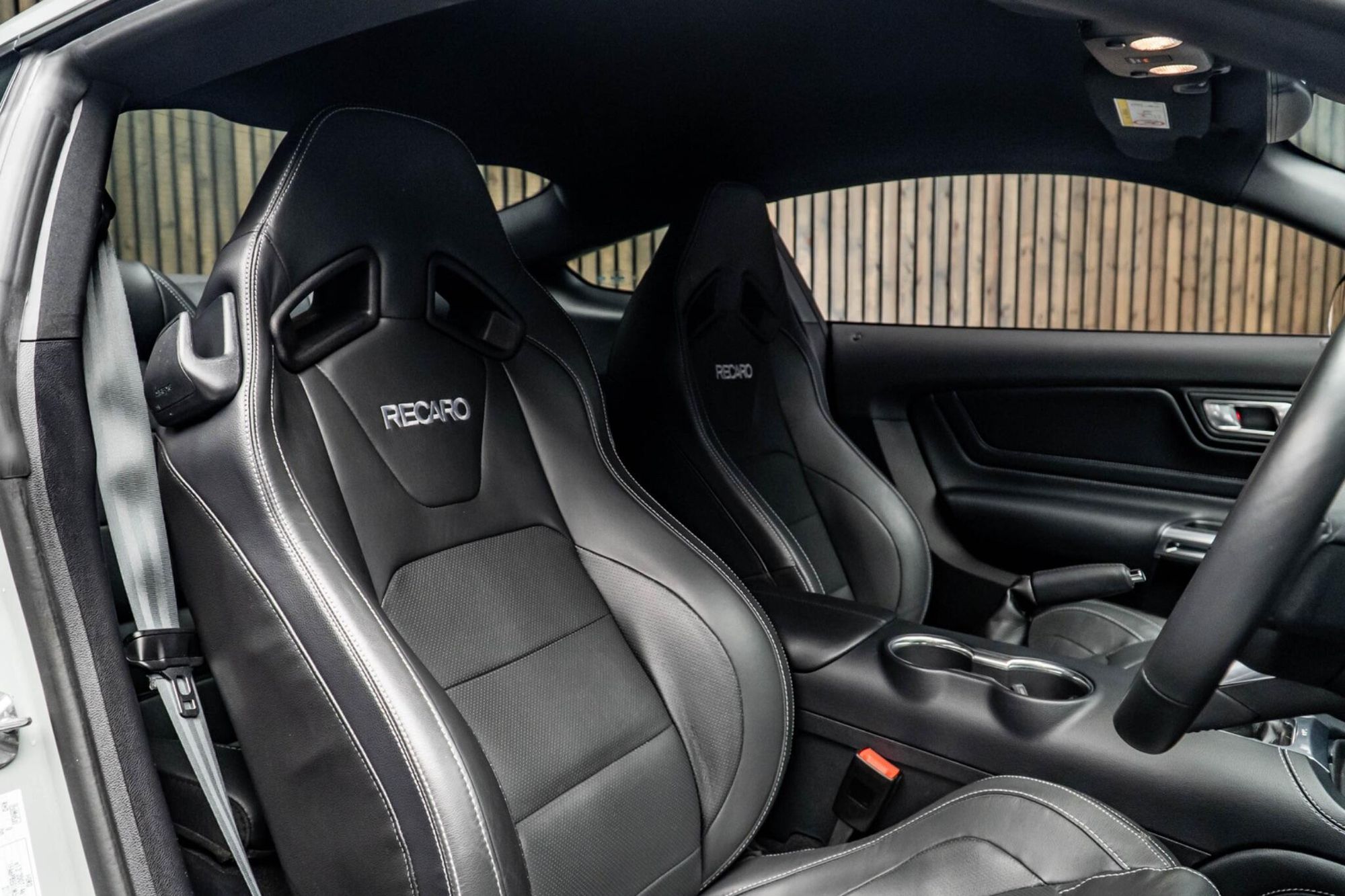 FORD MUSTANG FASTBACK SPECIAL EDITIONS 5.0 V8 Mach 1 2dr for sale UK - Slide 2