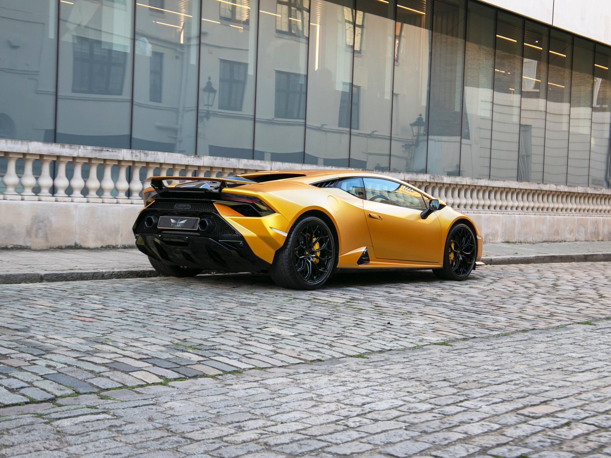 LAMBORGHINI HURACAN COUPE LP 640-4 Performante 2dr LDF for sale UK - Slide 8