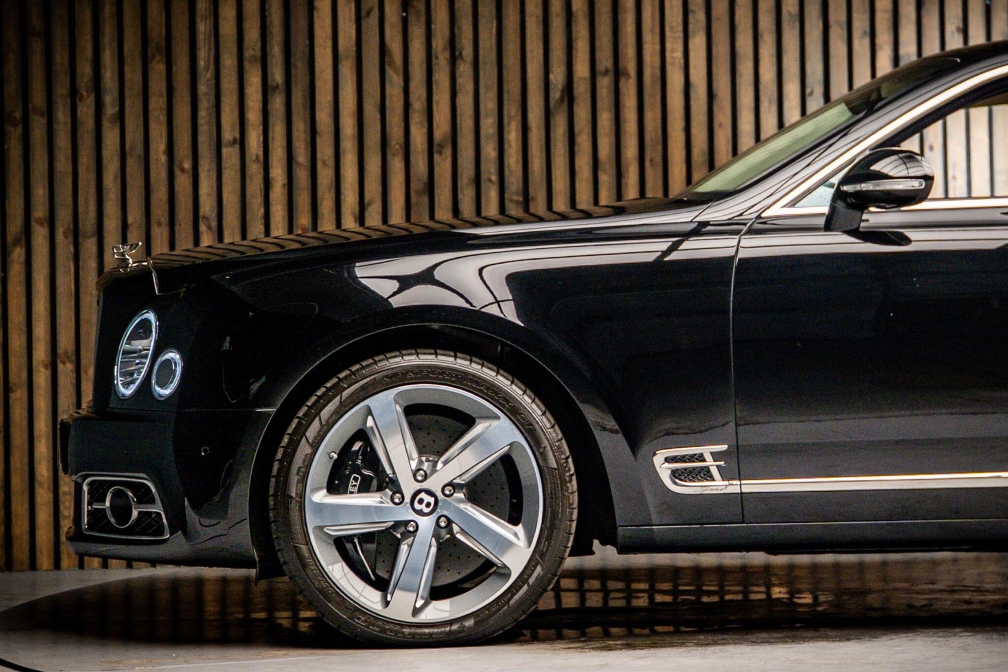 BENTLEY MULSANNE SALOON 6.8 V8 Speed 4dr Auto for sale UK - Slide 9