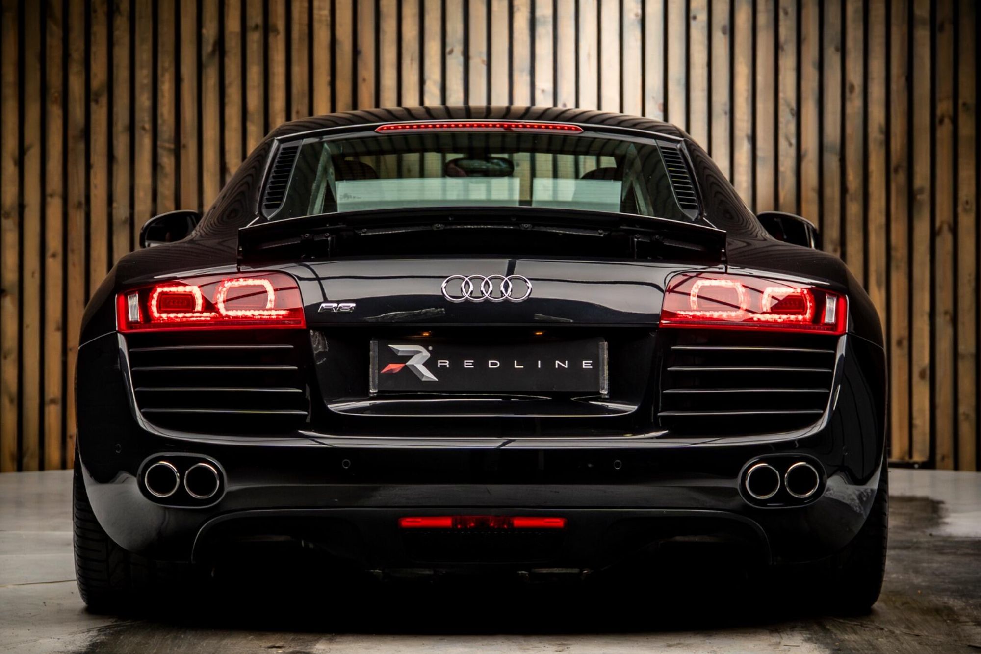 AUDI R8 COUPE 4.2 FSI Quattro 2dr for sale UK - Slide 6