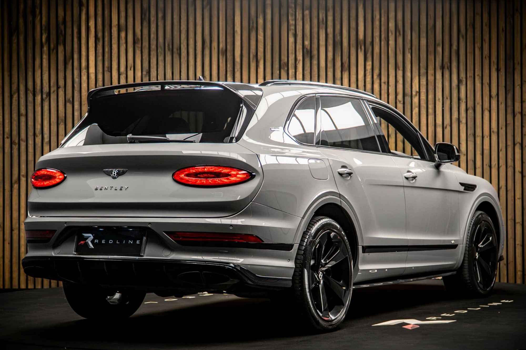 BENTLEY BENTAYGA ESTATE 4.0 V8 5dr Auto for sale UK - Slide 4