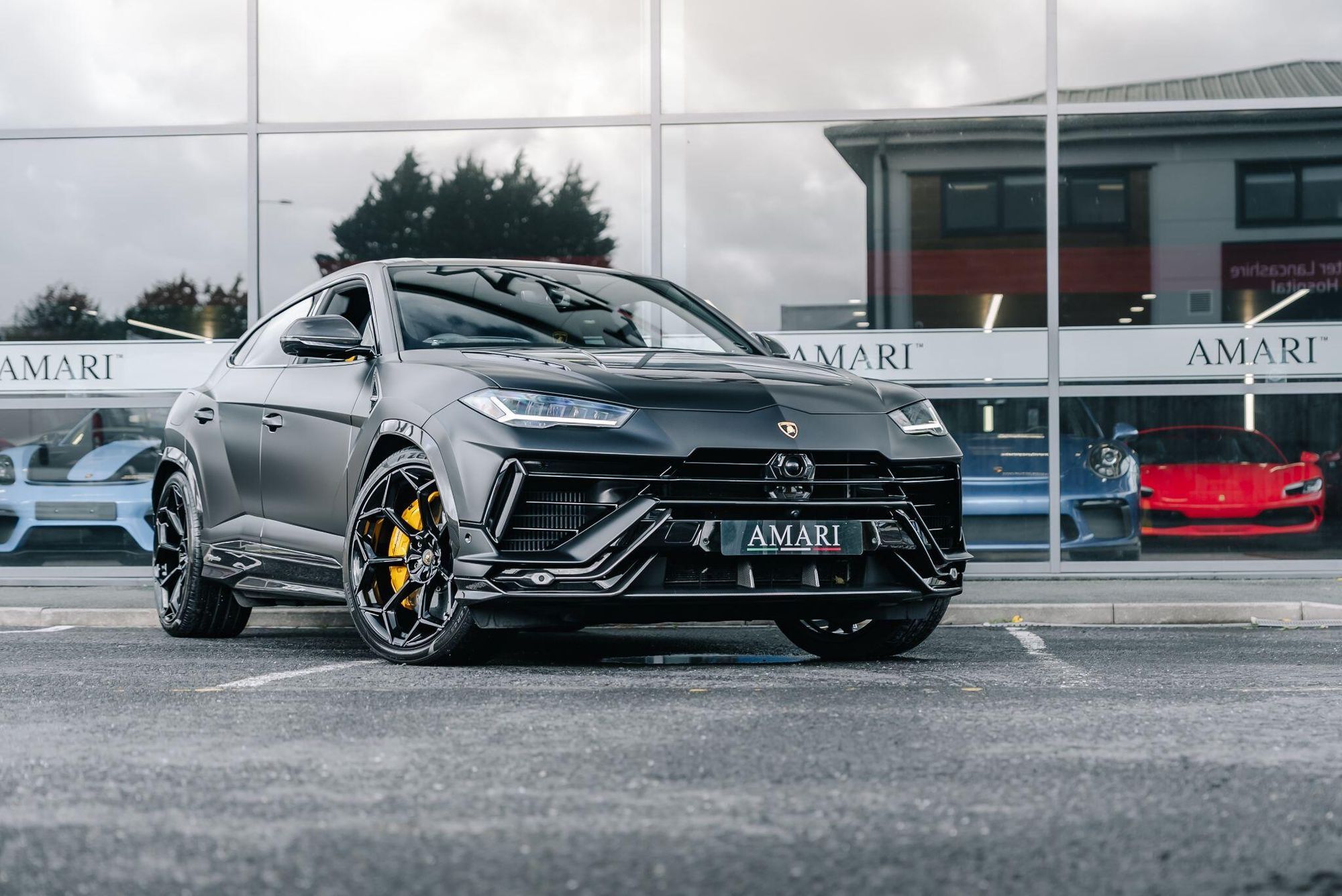 LAMBORGHINI URUS ESTATE 4.0T FSI V8 Performante 5dr Auto for sale UK - Slide 10