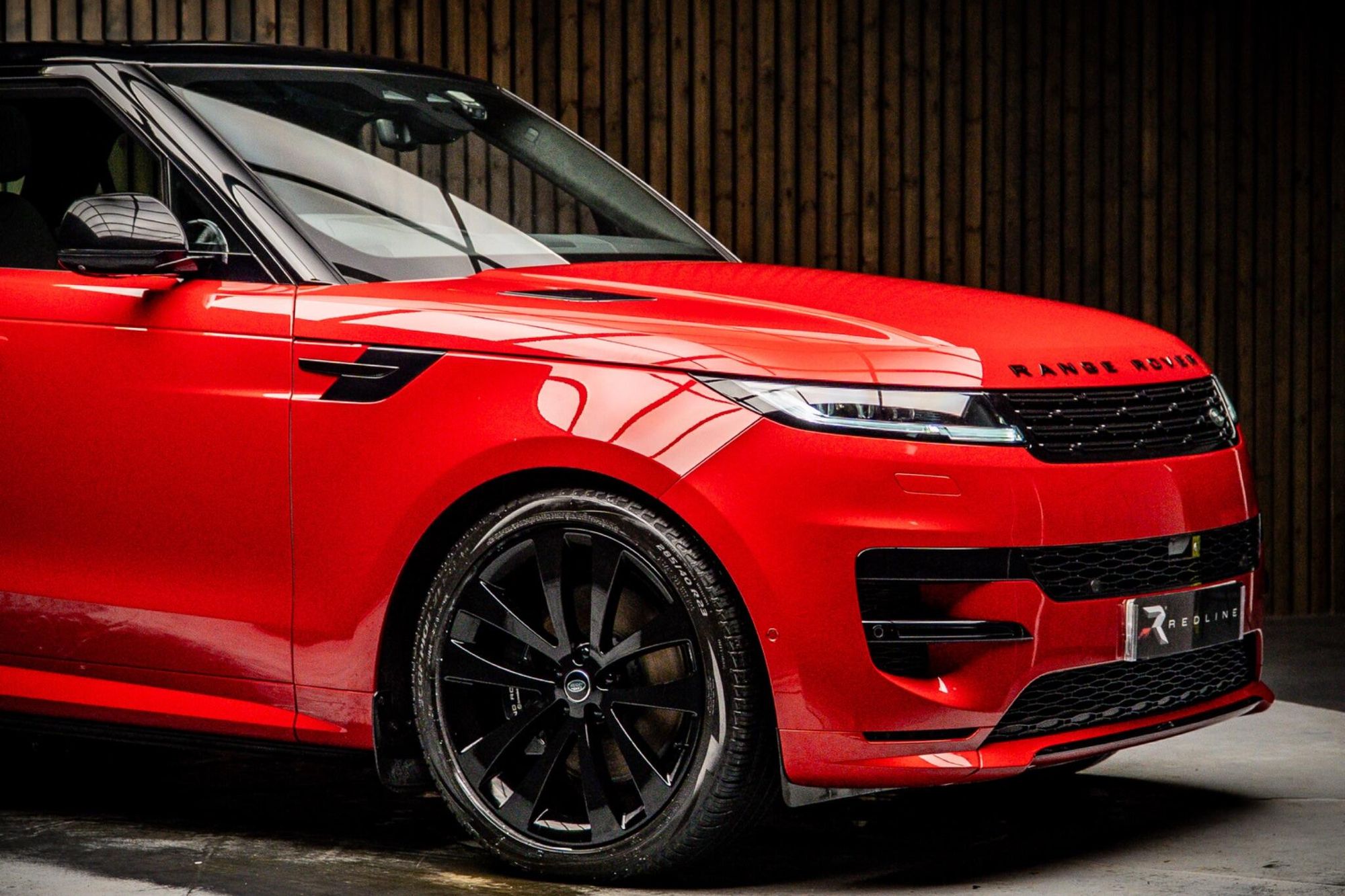 LAND ROVER RANGE ROVER SPORT ESTATE 3.0 P510e First Edition 5dr Auto for sale UK - Slide 10