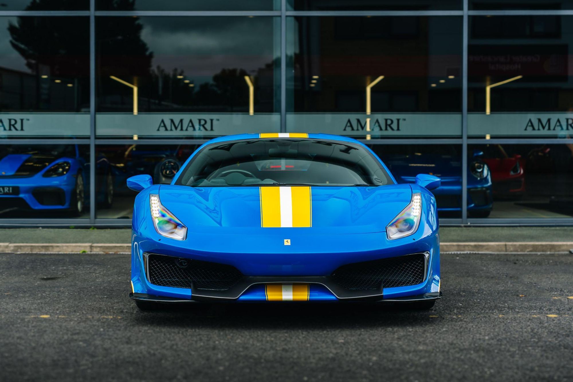 FERRARI 488 PISTA COUPE 2dr Auto for sale UK - Slide 4