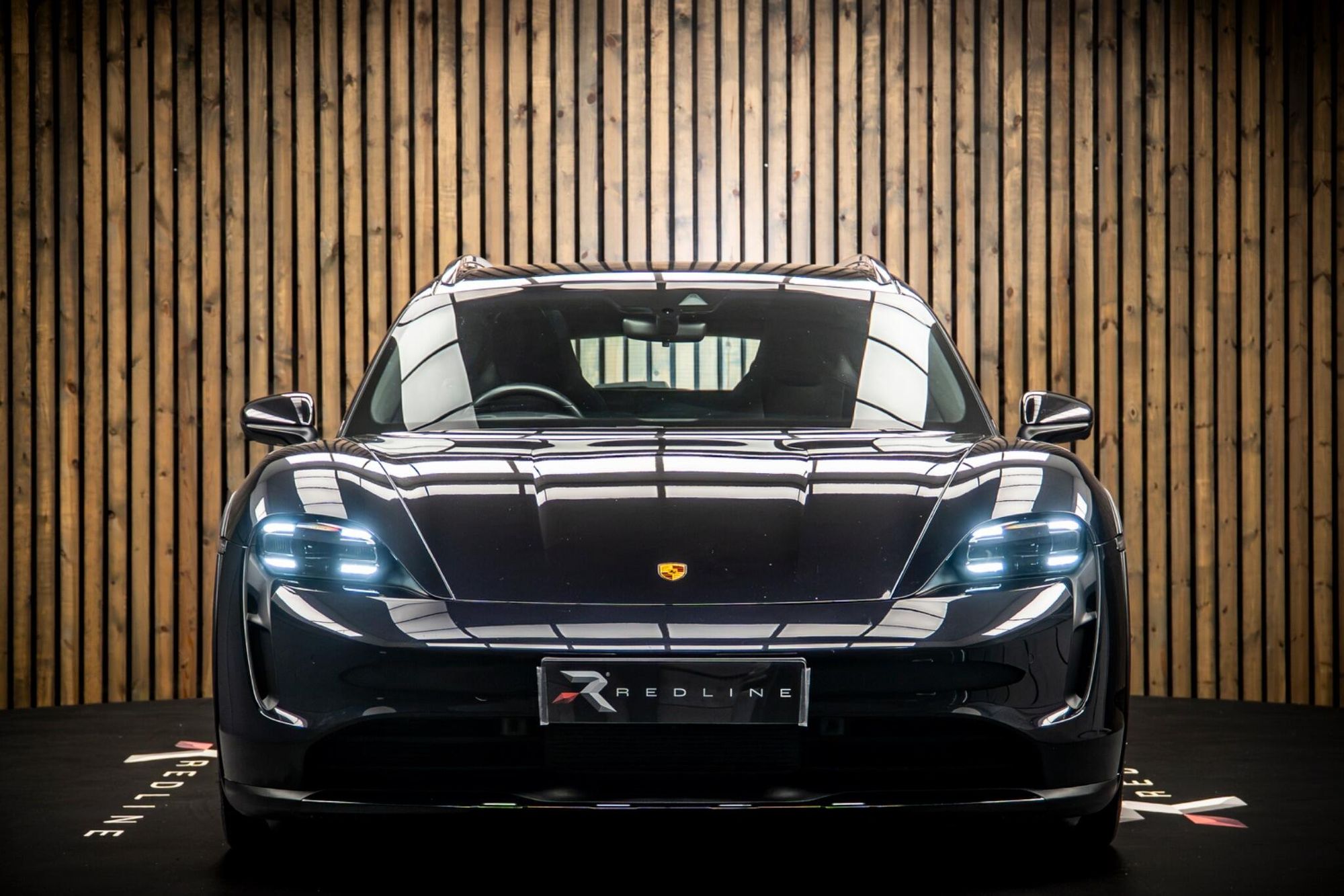 PORSCHE TAYCAN CROSS TURISMO 420kW 4S 93kWh 5dr Auto for sale UK - Slide 5