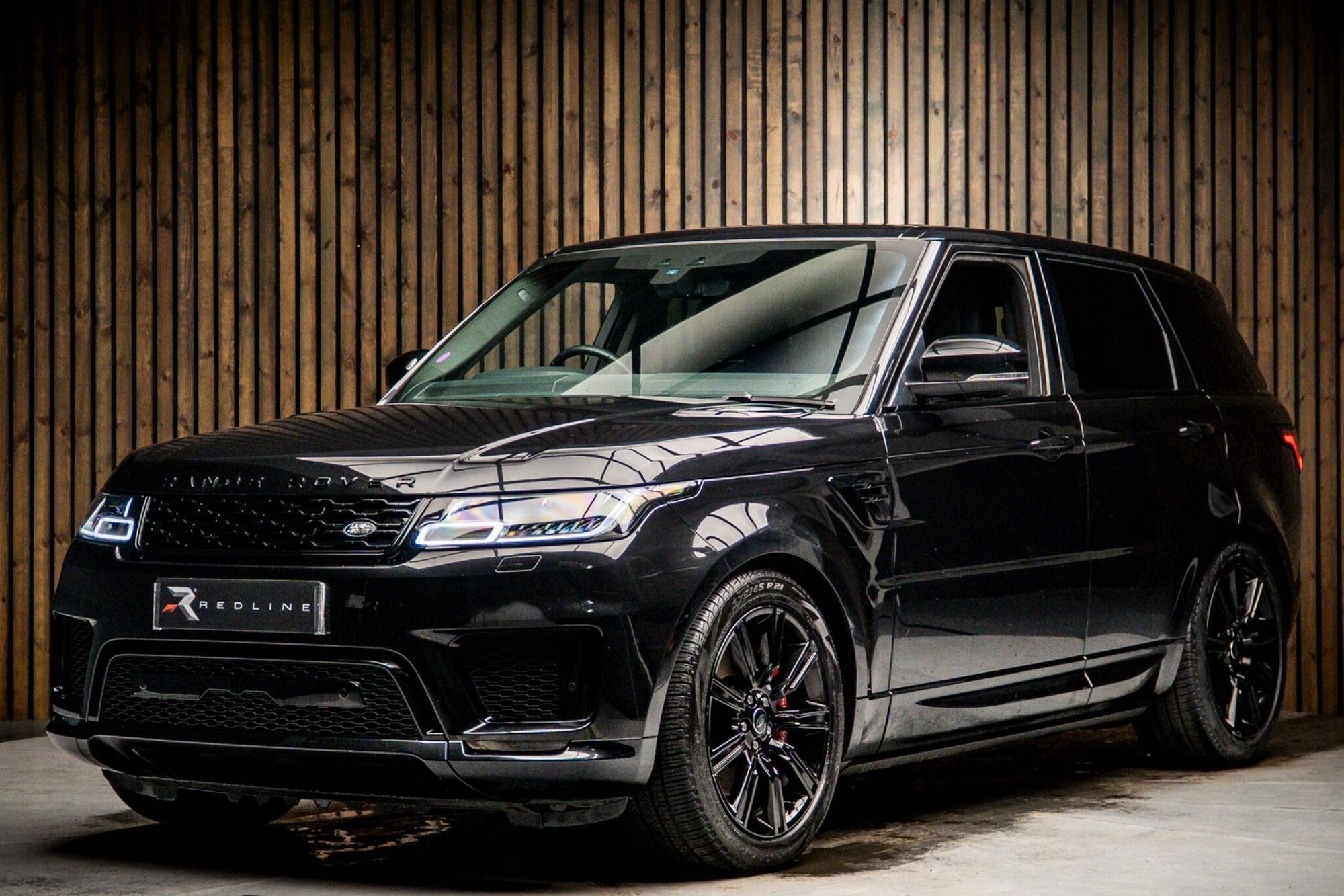 LAND ROVER RANGE ROVER SPORT ESTATE 2.0 P400e HSE Dynamic Black 5dr Auto for sale UK - Slide 8