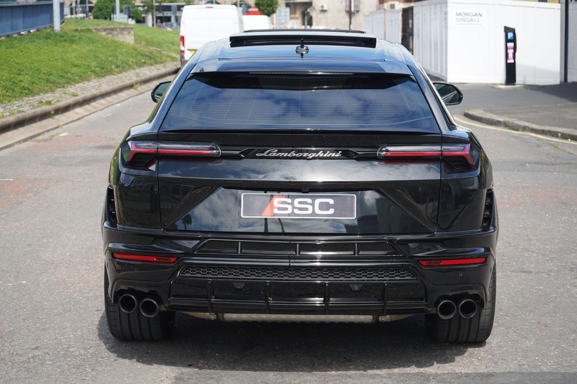 LAMBORGHINI URUS ESTATE 4.0T FSI V8 S 5dr Auto for sale UK - Slide 10