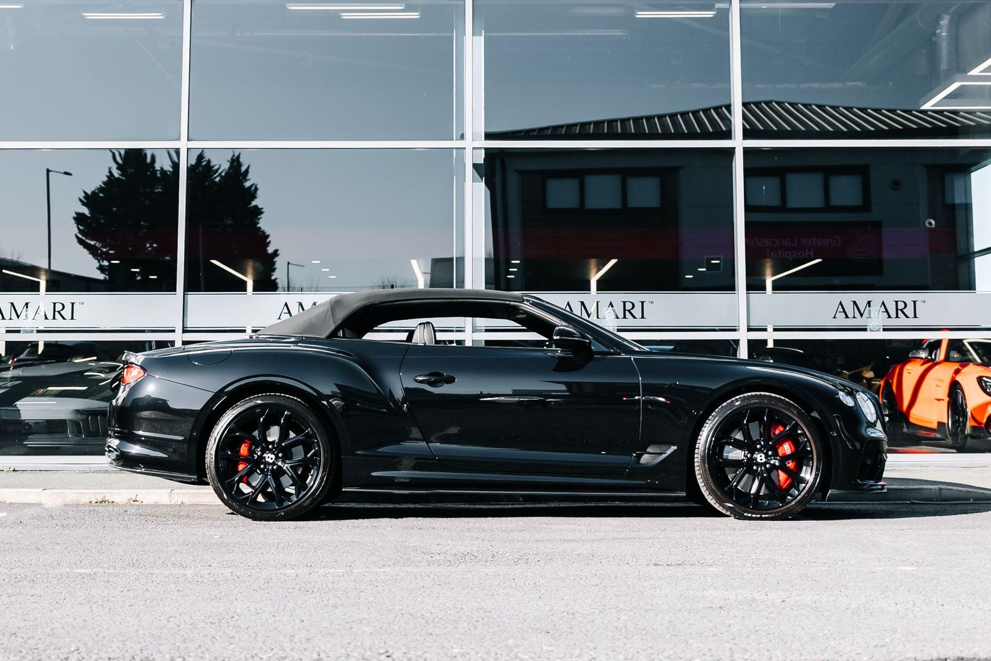 BENTLEY CONTINENTAL GTC CONVERTIBLE 4.0 V8 S 2dr Auto for sale UK - Slide 2