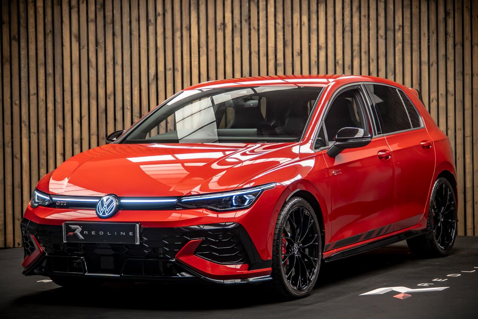 VOLKSWAGEN GOLF HATCHBACK 2.0 TSI 300 GTI Clubsport 5dr DSG for sale UK - Slide 8