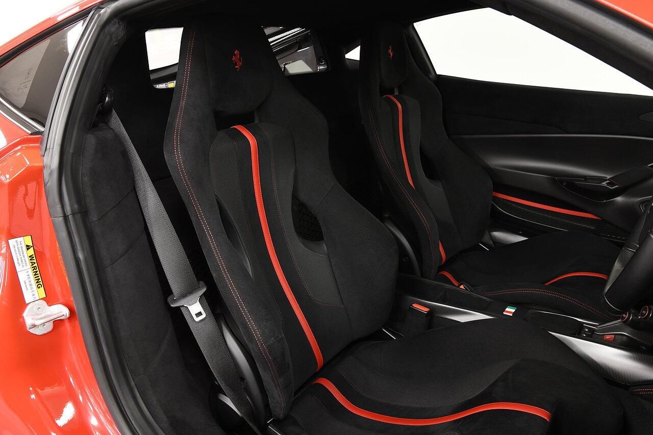 FERRARI 488 PISTA COUPE 2dr Auto for sale UK - Slide 8