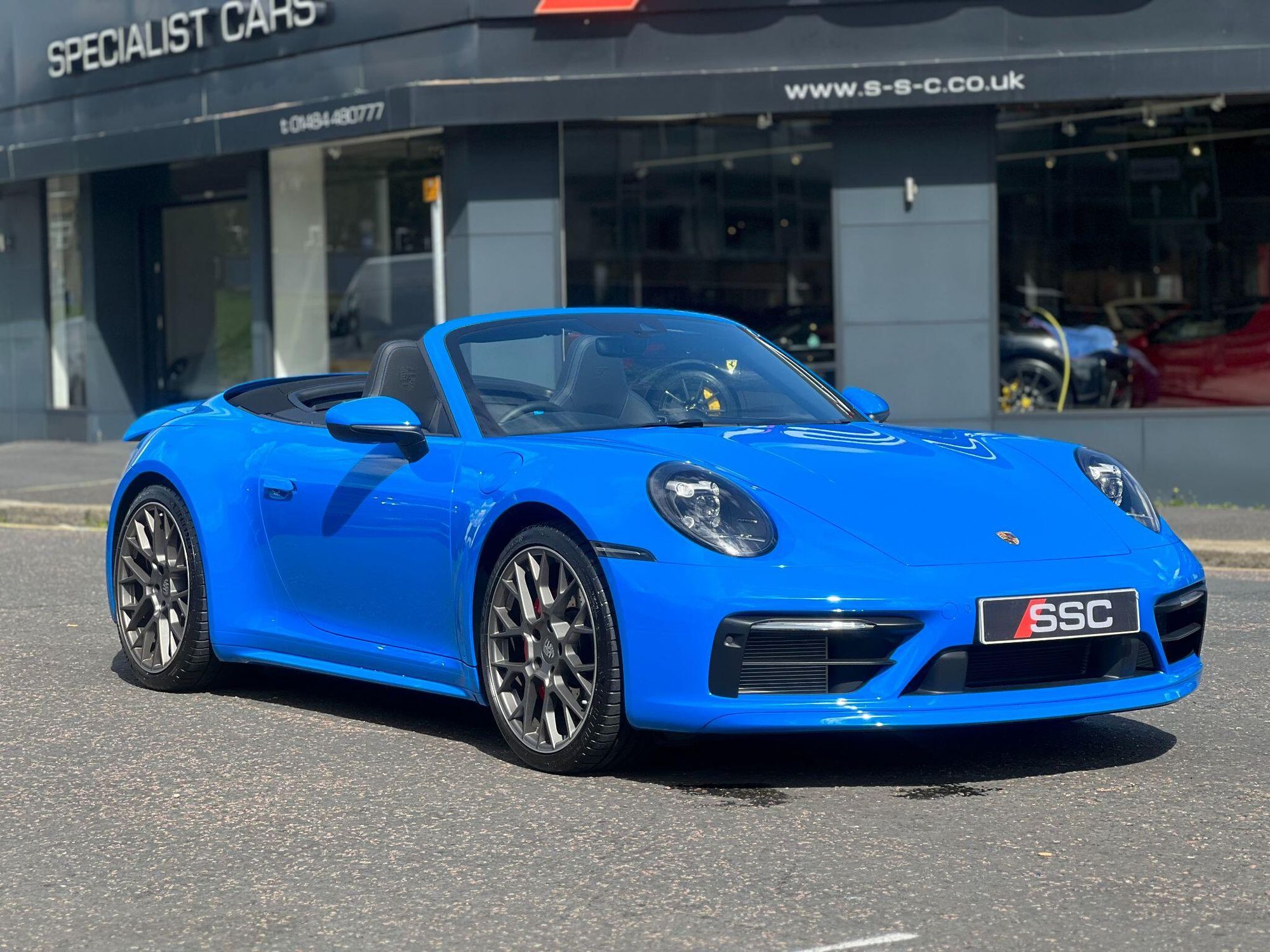 PORSCHE 911 [992] CARRERA 4 CABRIOLET S 2dr PDK for sale UK - Slide 5
