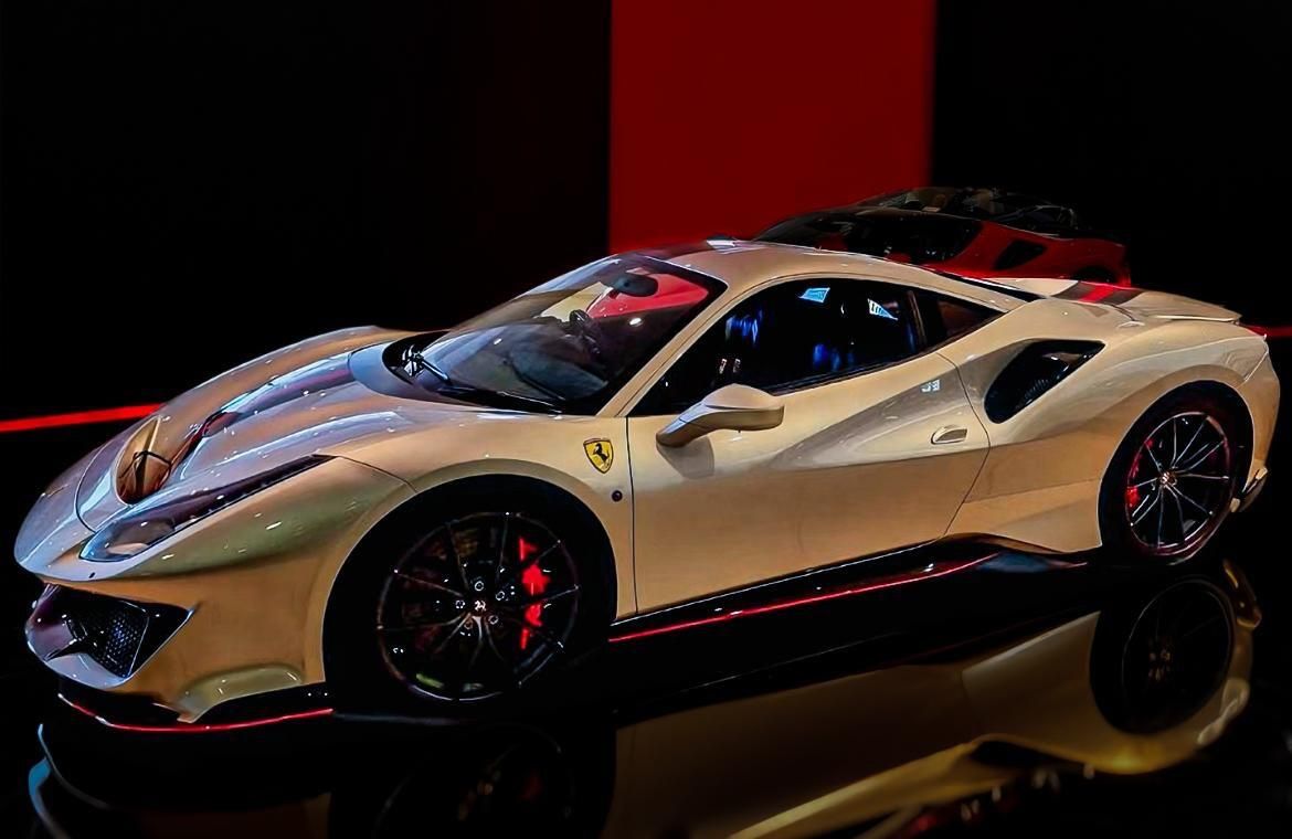 FERRARI 488 PISTA COUPE 2dr Auto for sale UK - Slide 10