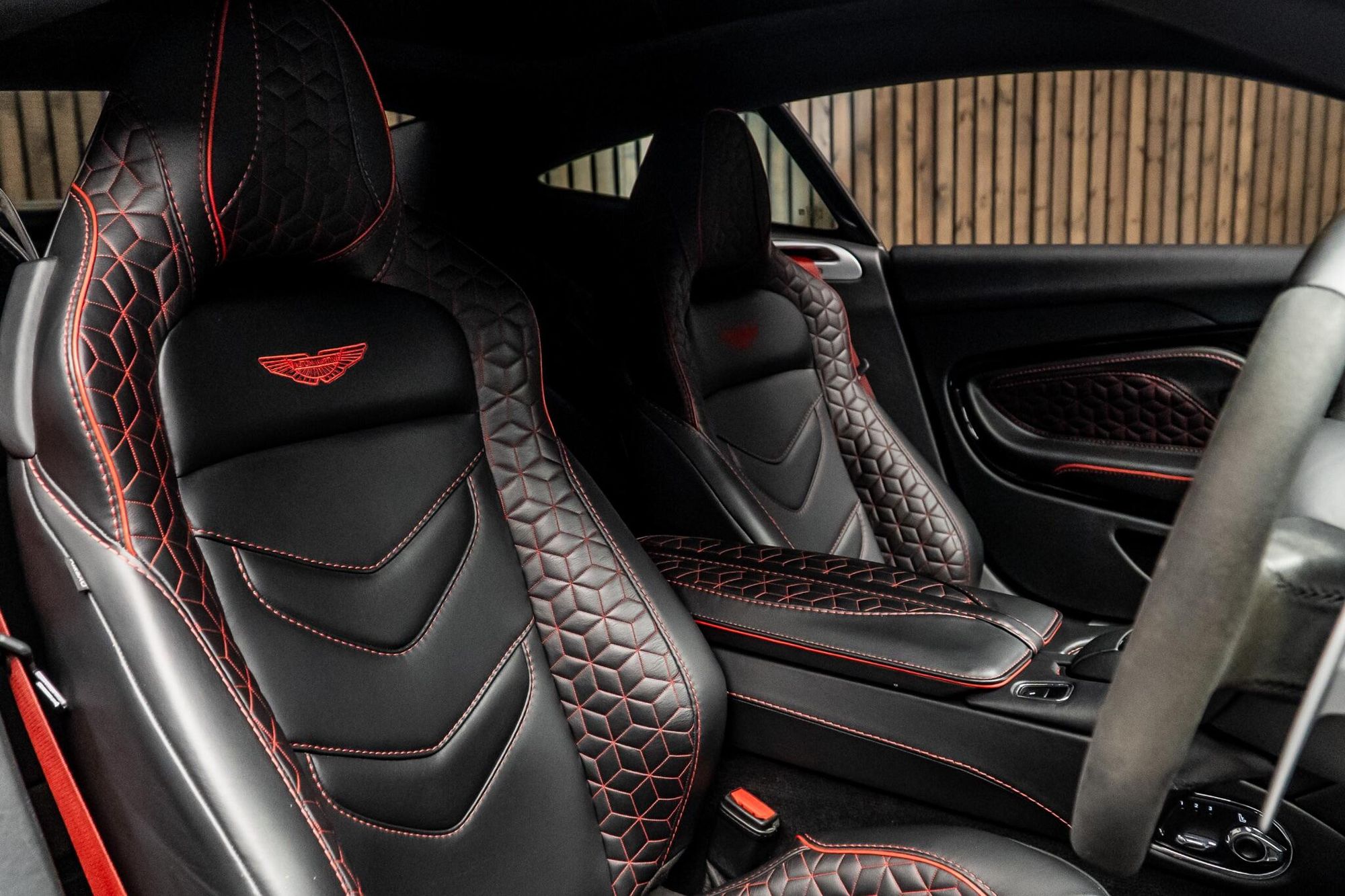 ASTON MARTIN DBS COUPE V12 Superleggera 2dr Touchtronic Auto for sale UK - Slide 2