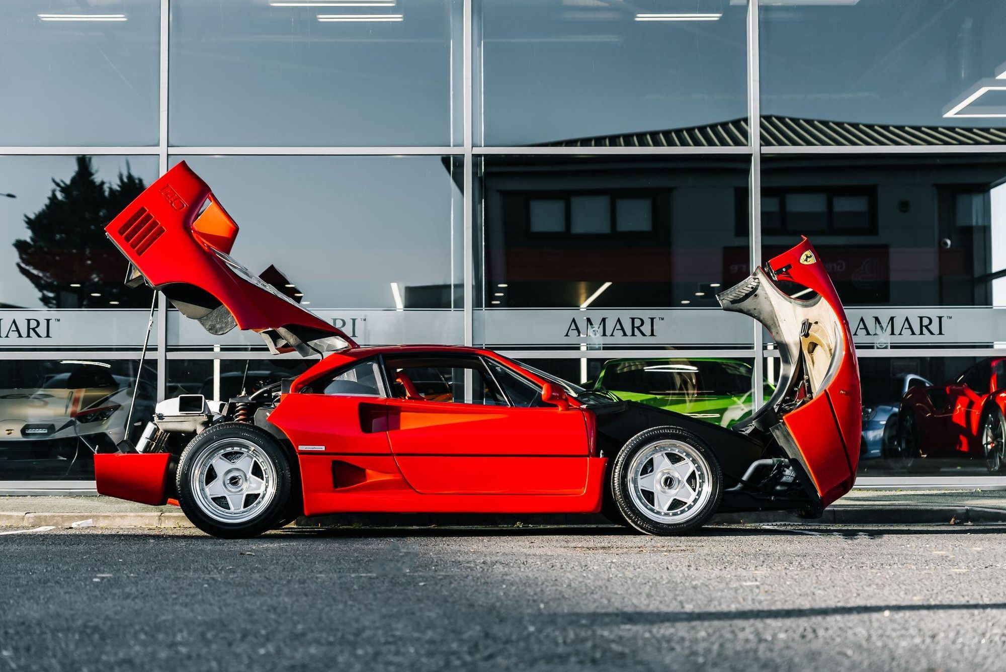 FERRARI F40 COUPE 2dr for sale UK - Slide 5