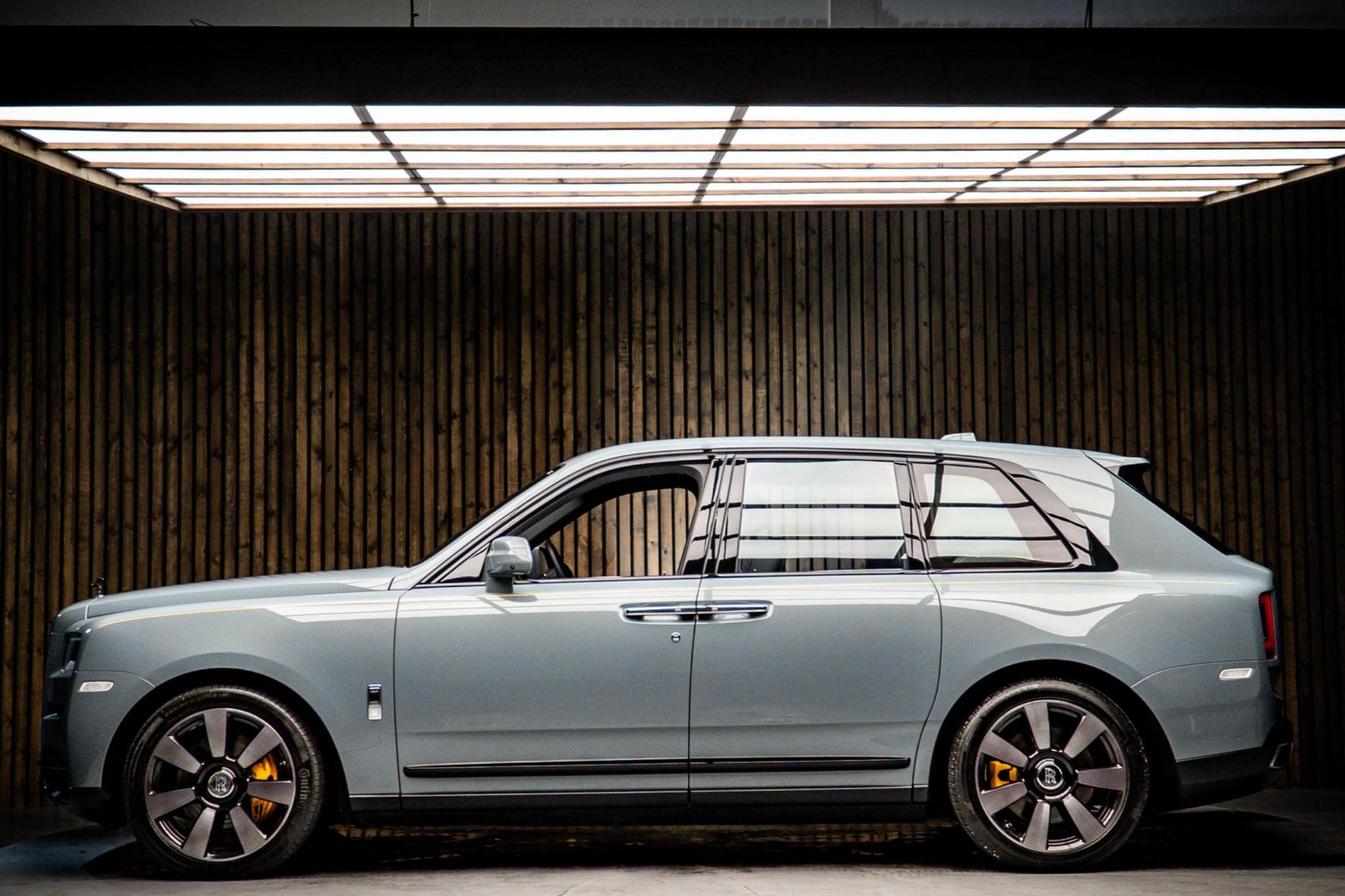 ROLLS-ROYCE CULLINAN ESTATE 5dr Auto for sale UK - Slide 7