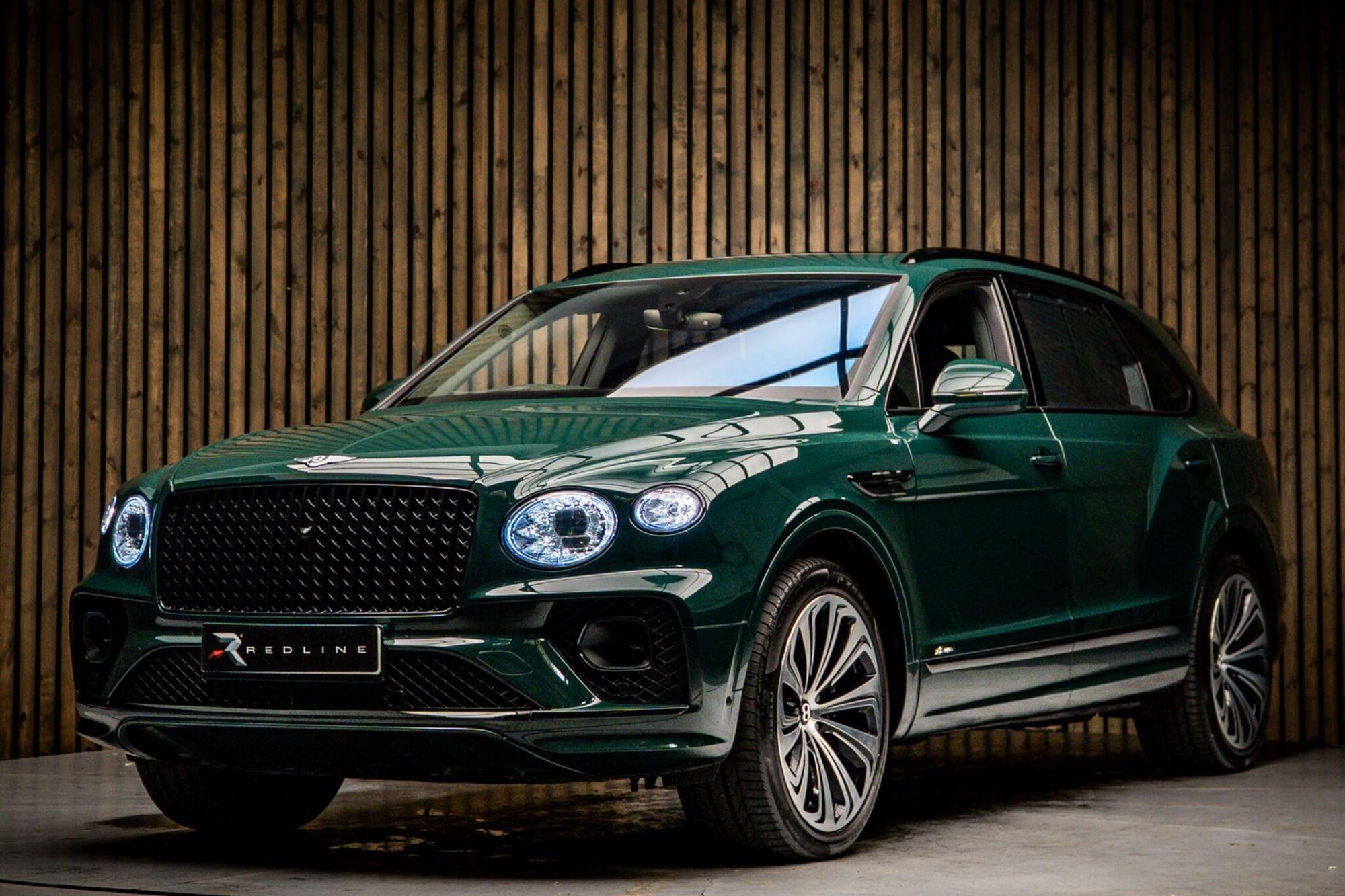 BENTLEY BENTAYGA ESTATE 4.0 V8 Azure 5dr Auto EWB for sale UK - Slide 8
