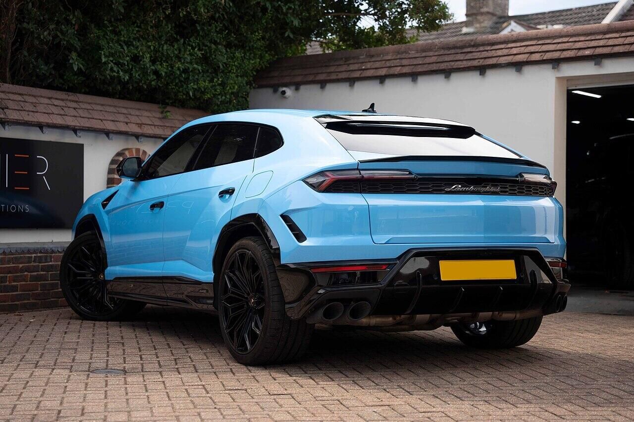 LAMBORGHINI URUS ESTATE 4.0T 25.9kWh Plug-in Hybrid FSI V8 5dr Auto for sale UK - Slide 4