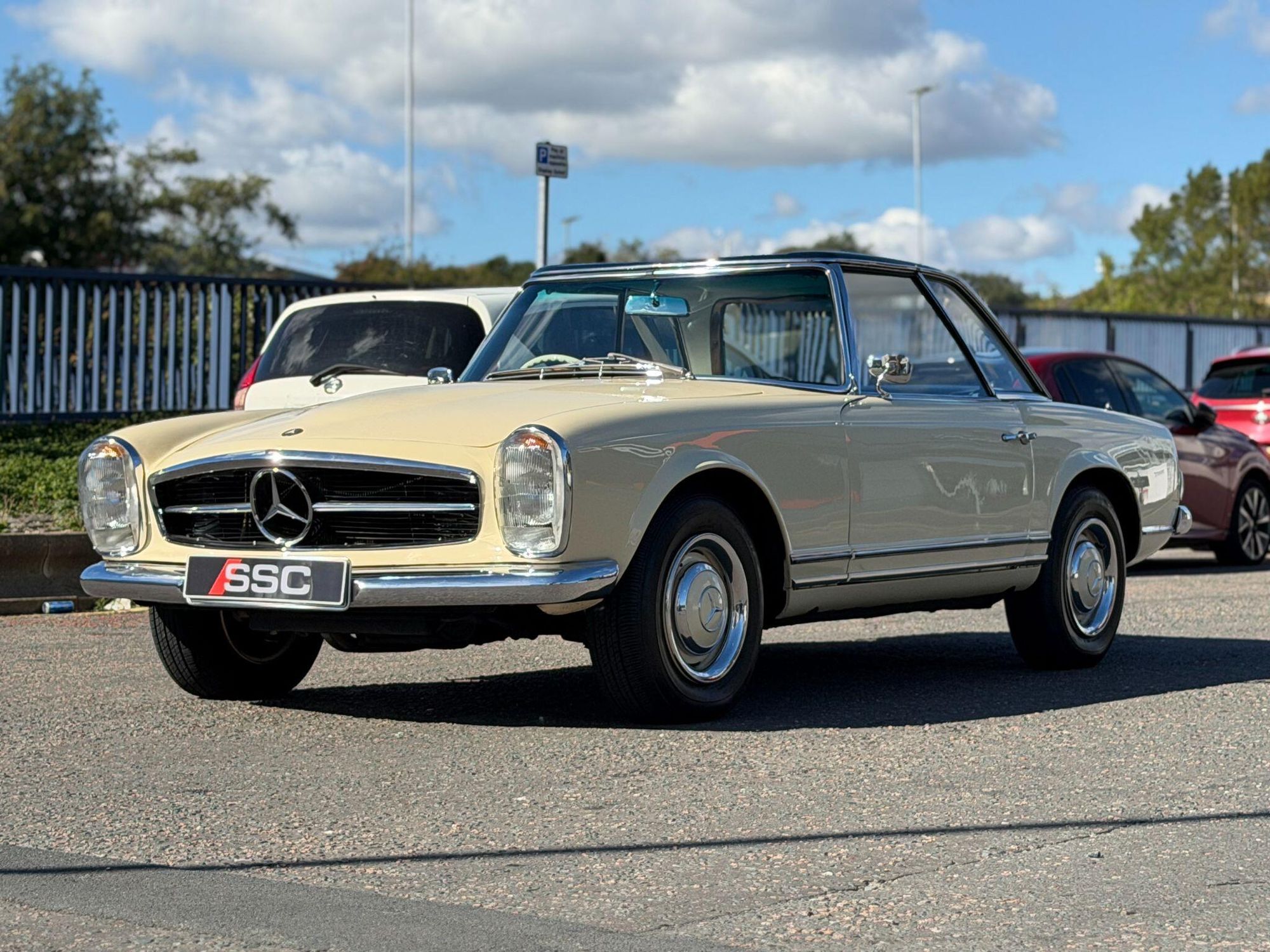 MERCEDES-BENZ SL SERIES CONVERTIBLE SL500 2dr Auto for sale UK - Slide 8