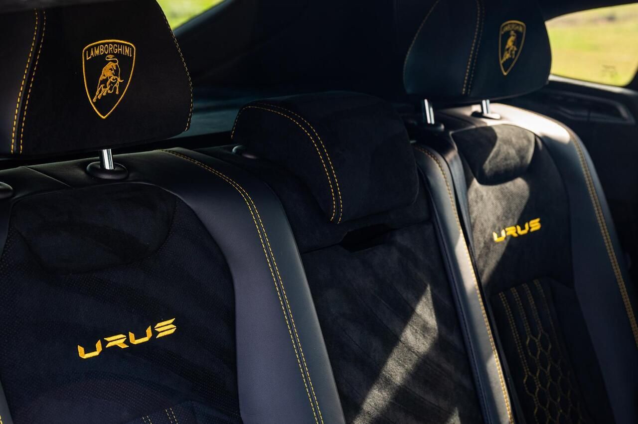 LAMBORGHINI URUS ESTATE 4.0T FSI V8 Performante 5dr Auto for sale UK - Slide 8