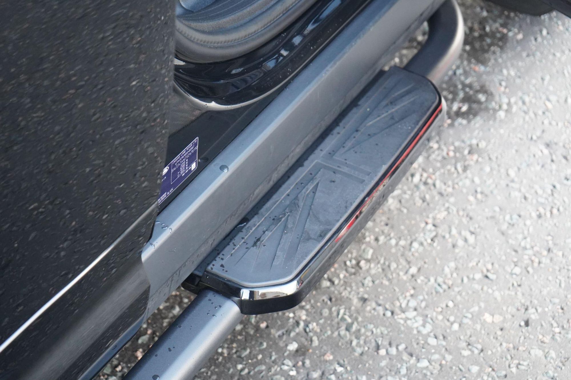 LAND ROVER DEFENDER DIESEL ESTATE 3.0 D350 X-Dynamic HSE 110 5dr Auto for sale UK - Slide 7