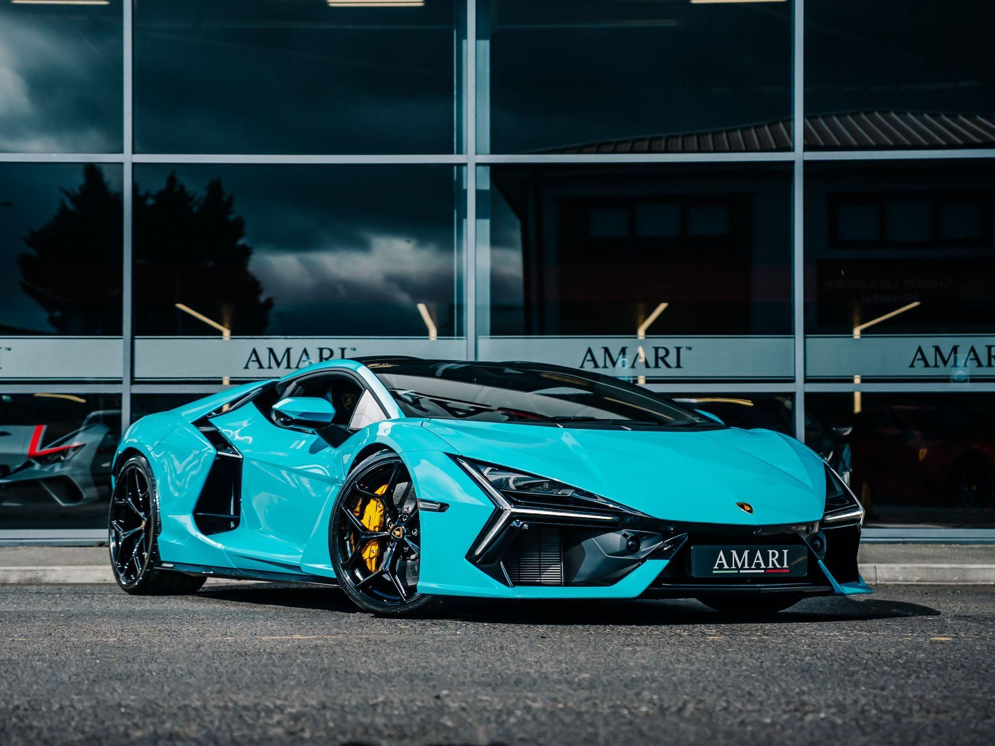 LAMBORGHINI REVUELTO COUPE 6.5 V12 1015 PHEV 2dr DCT for sale UK