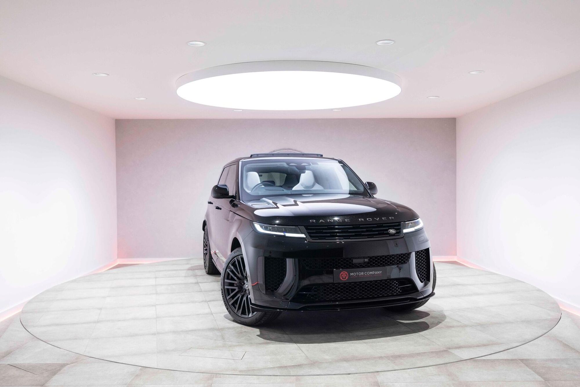LAND ROVER RANGE ROVER SPORT ESTATE SPECIAL EDITIONS 4.4 P635 V8 SV Edition One 5dr Auto [Gloss] for sale UK - Slide 5