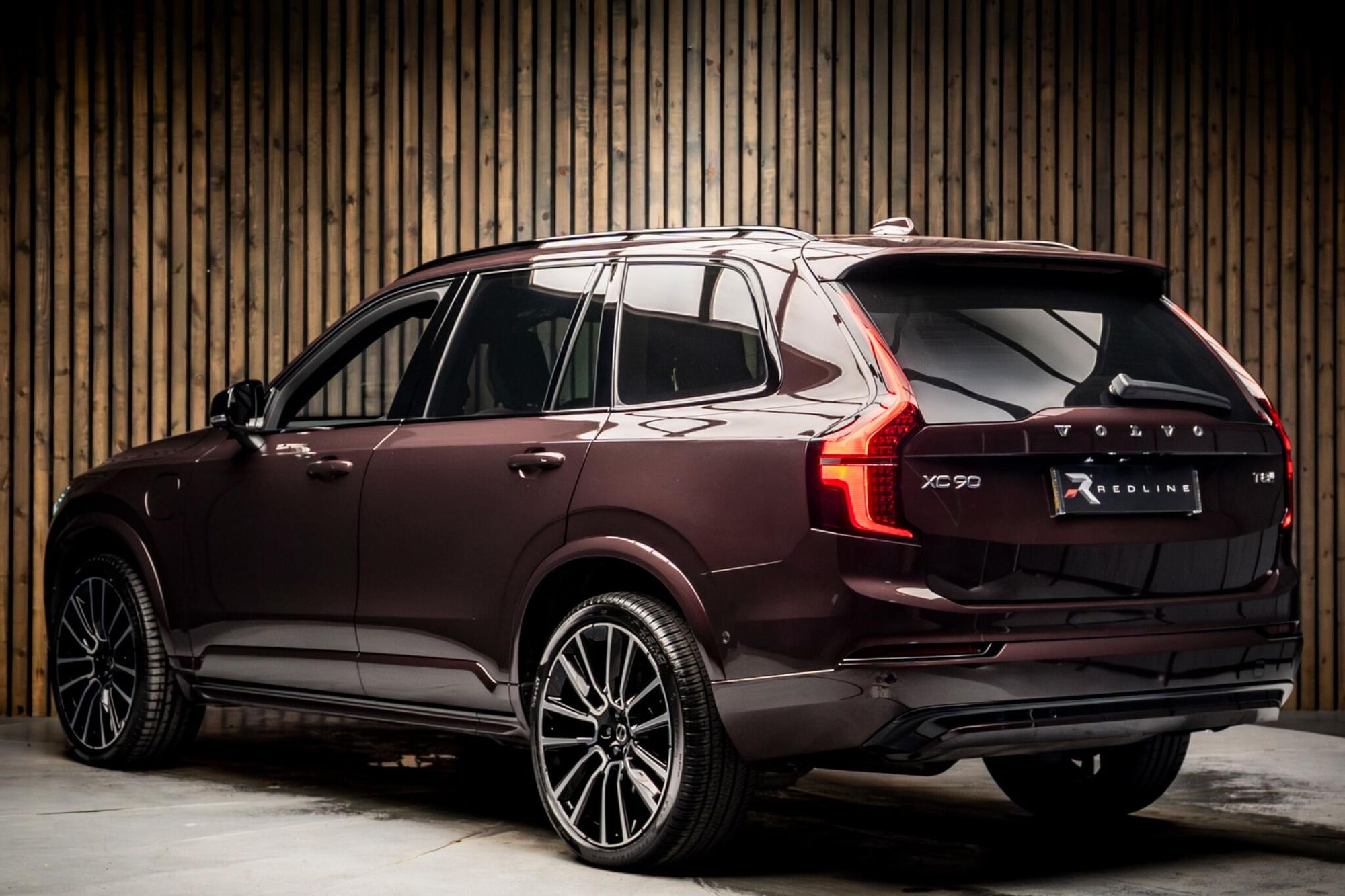 VOLVO XC90 ESTATE 2.0 T8 PHEV Ultra Dark 5dr AWD Geartronic for sale UK - Slide 3