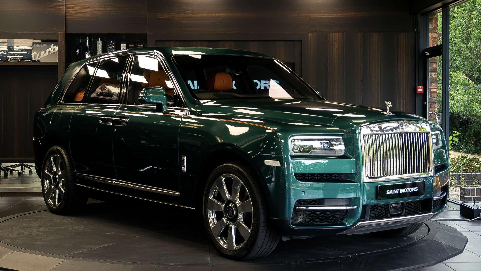 ROLLS-ROYCE CULLINAN ESTATE 5dr Auto for sale UK - Slide 2