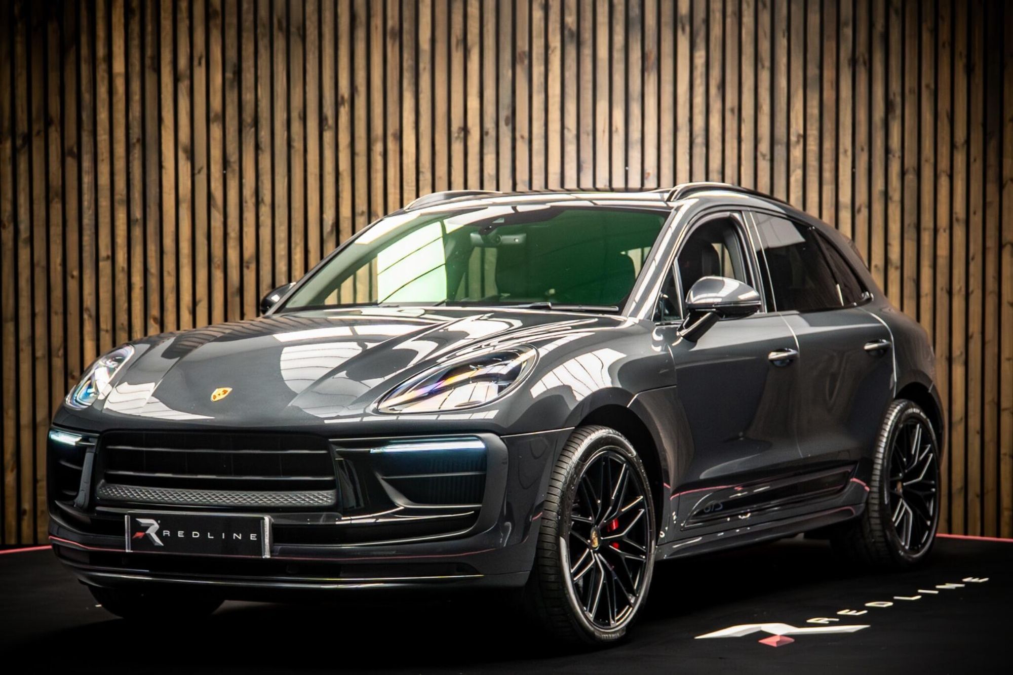 PORSCHE MACAN ESTATE GTS 5dr PDK for sale UK - Slide 8