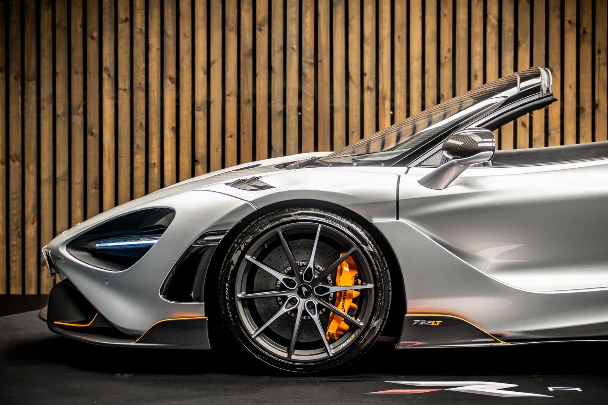 MCLAREN 765LT SPIDER V8 2dr SSG Auto for sale UK - Slide 9