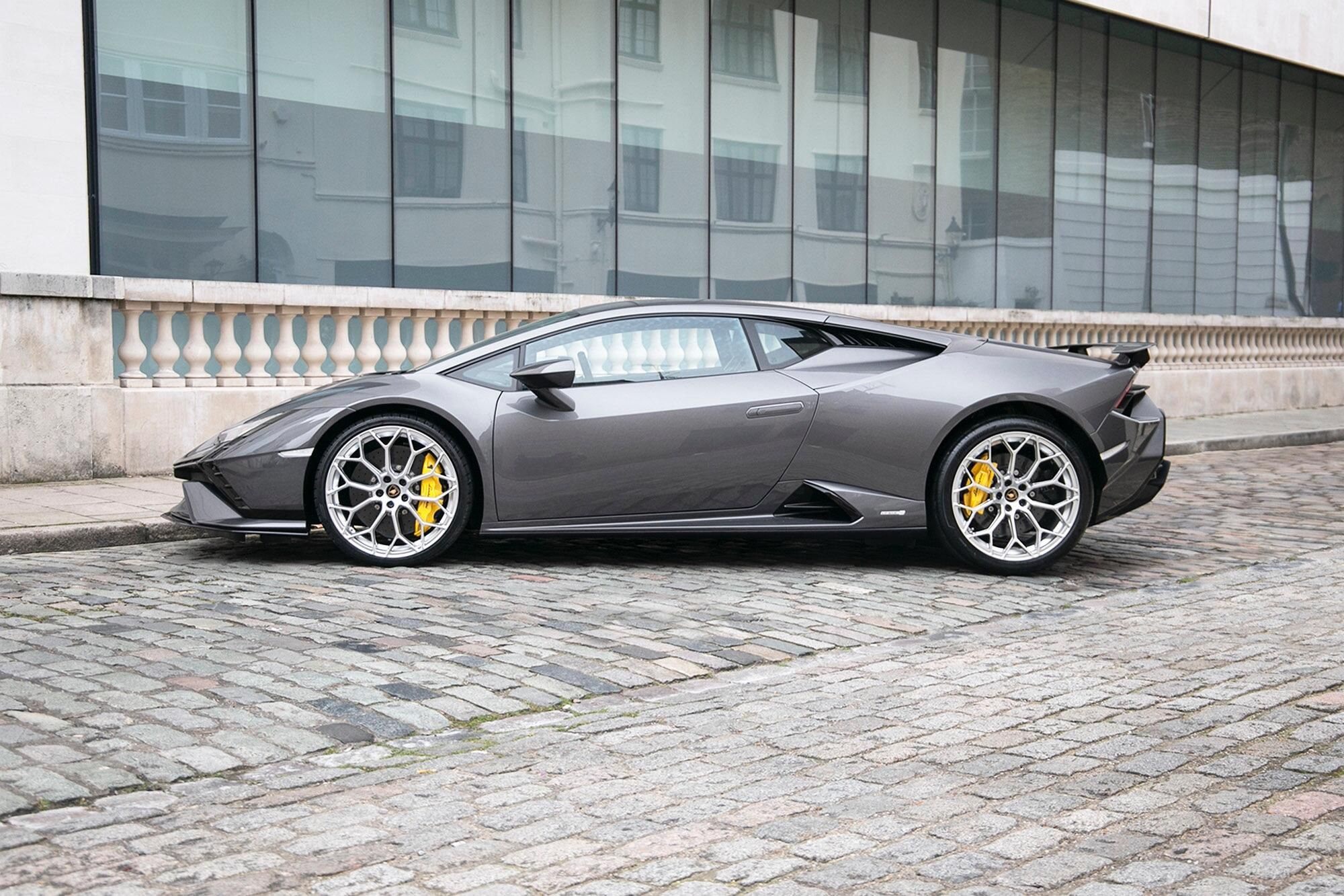 LAMBORGHINI HURACAN COUPE LP 640-4 Performante 2dr LDF for sale UK - Slide 10