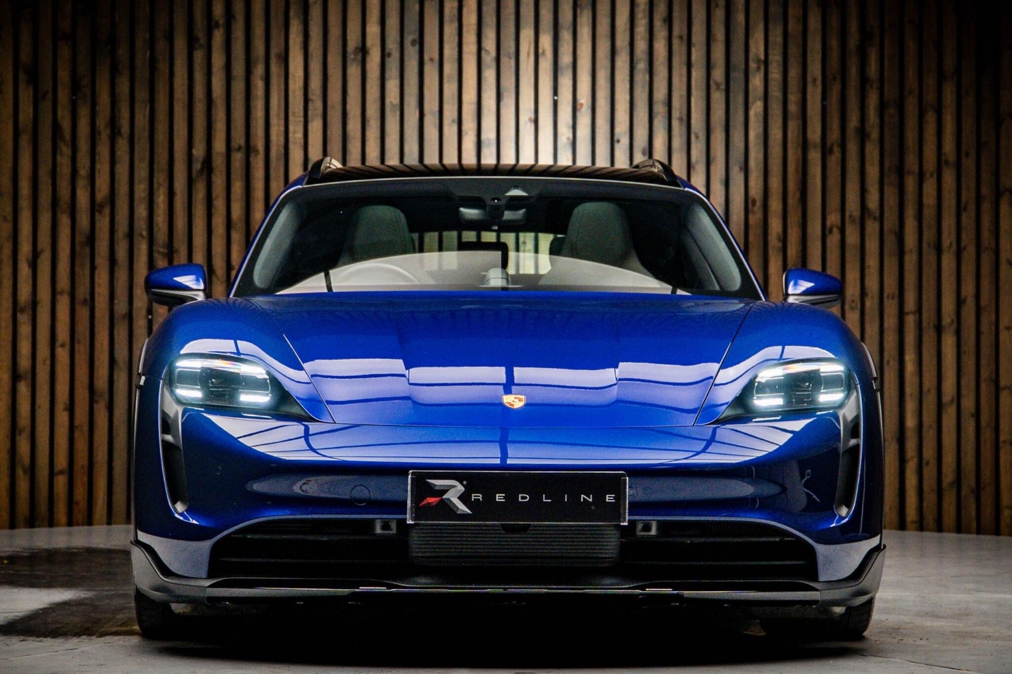 PORSCHE TAYCAN CROSS TURISMO 420kW 4S 93kWh 5dr Auto for sale UK - Slide 5