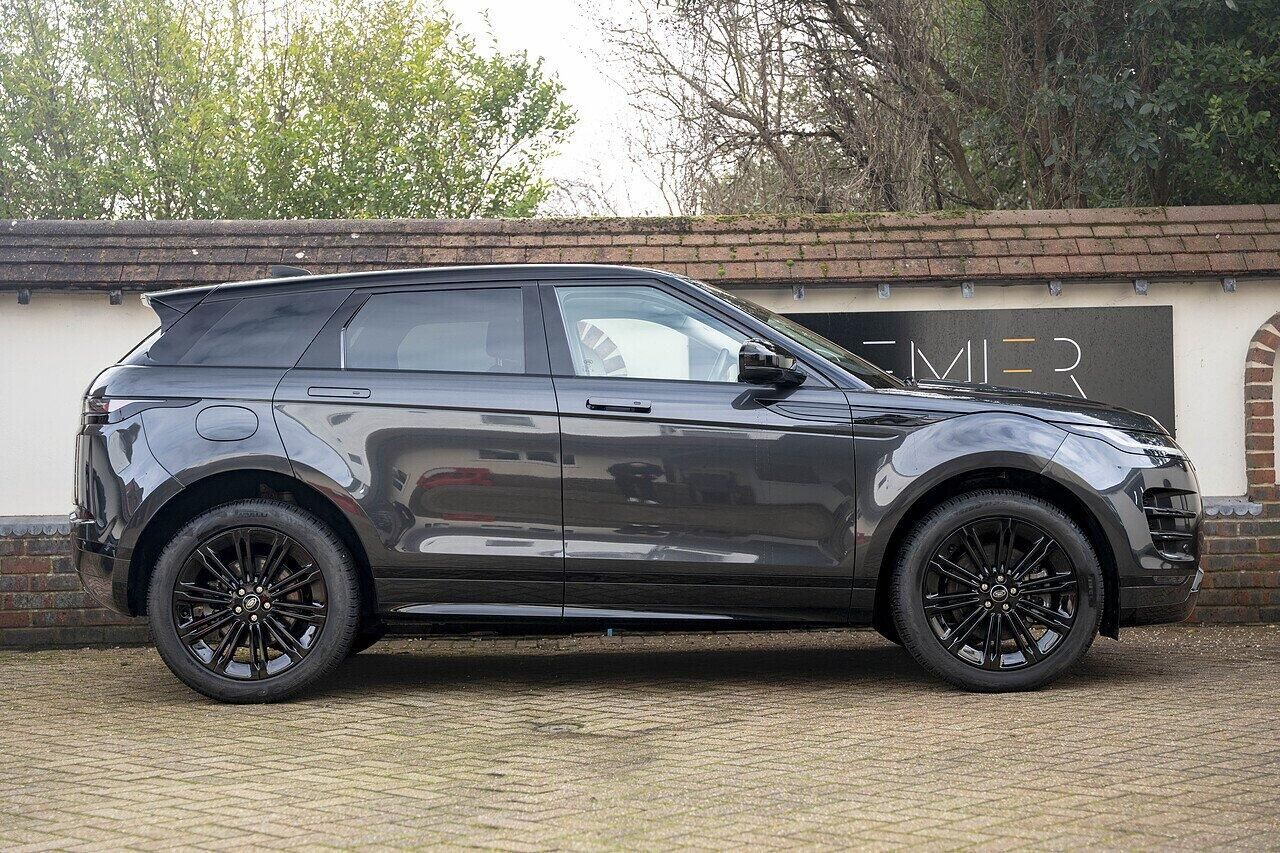 LAND ROVER RANGE ROVER EVOQUE HATCHBACK 1.5 P300e Dynamic HSE 5dr Auto for sale UK - Slide 3