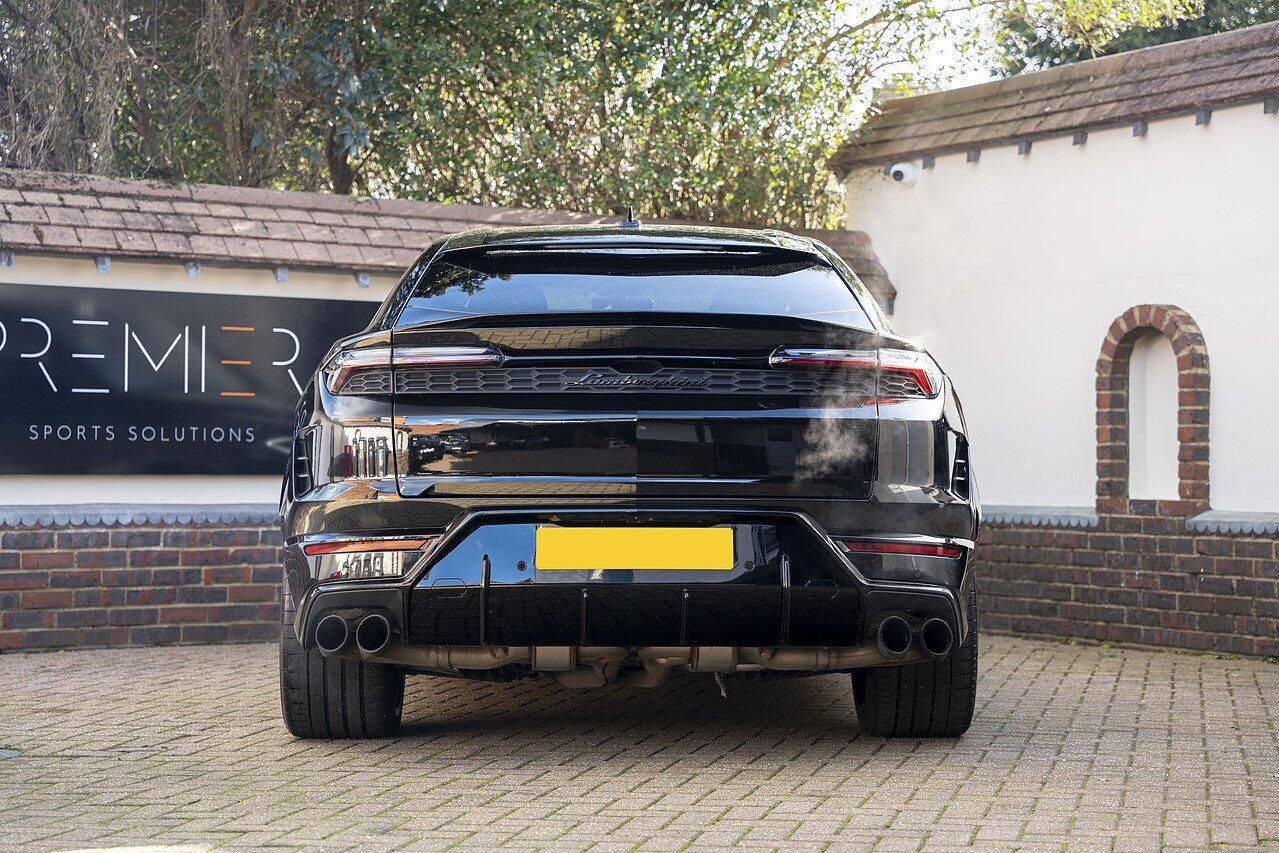 LAMBORGHINI URUS ESTATE 4.0T 25.9kWh Plug-in Hybrid FSI V8 5dr Auto for sale UK - Slide 5